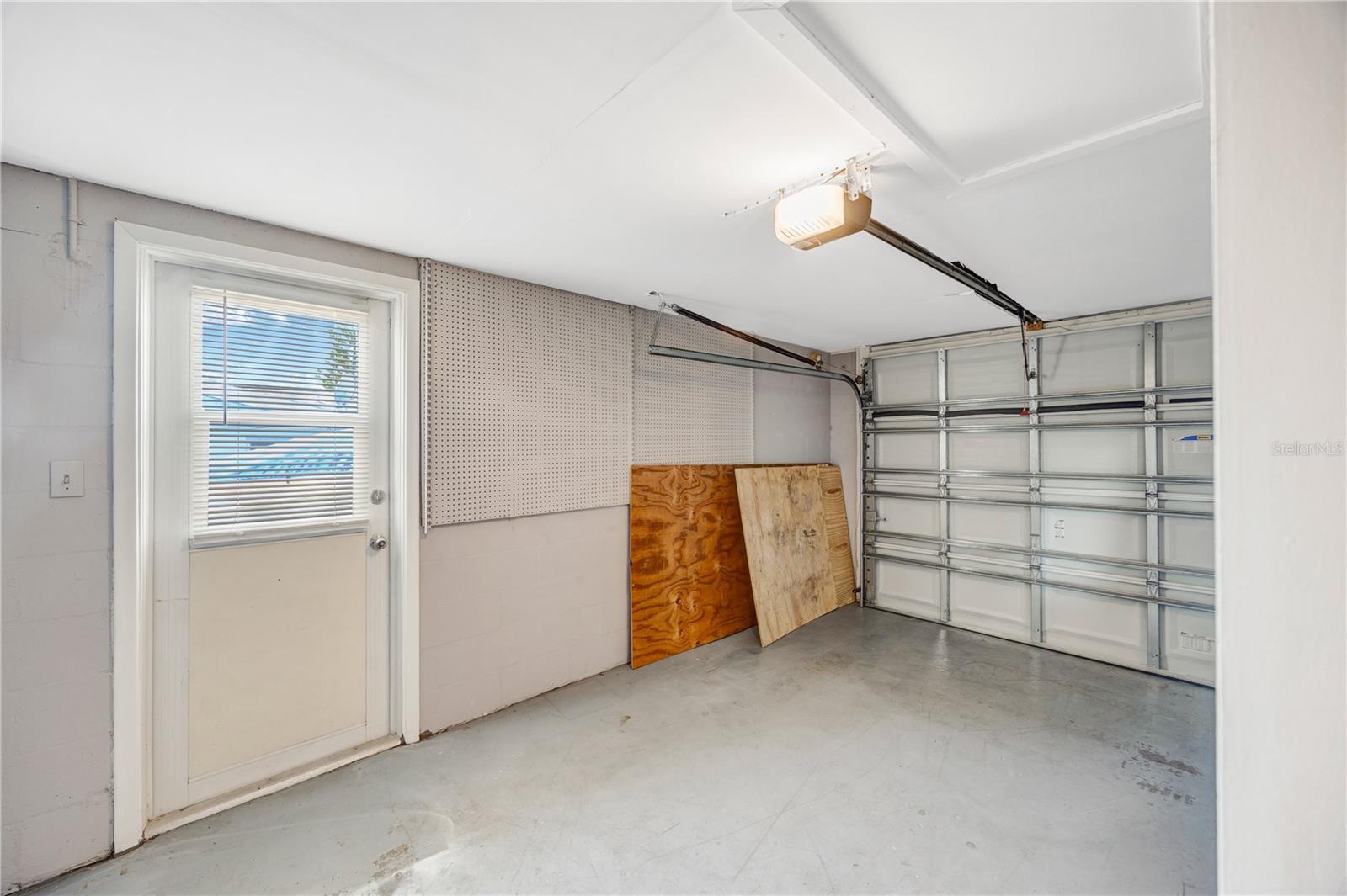 7804 NIAGARA DR — photo 15