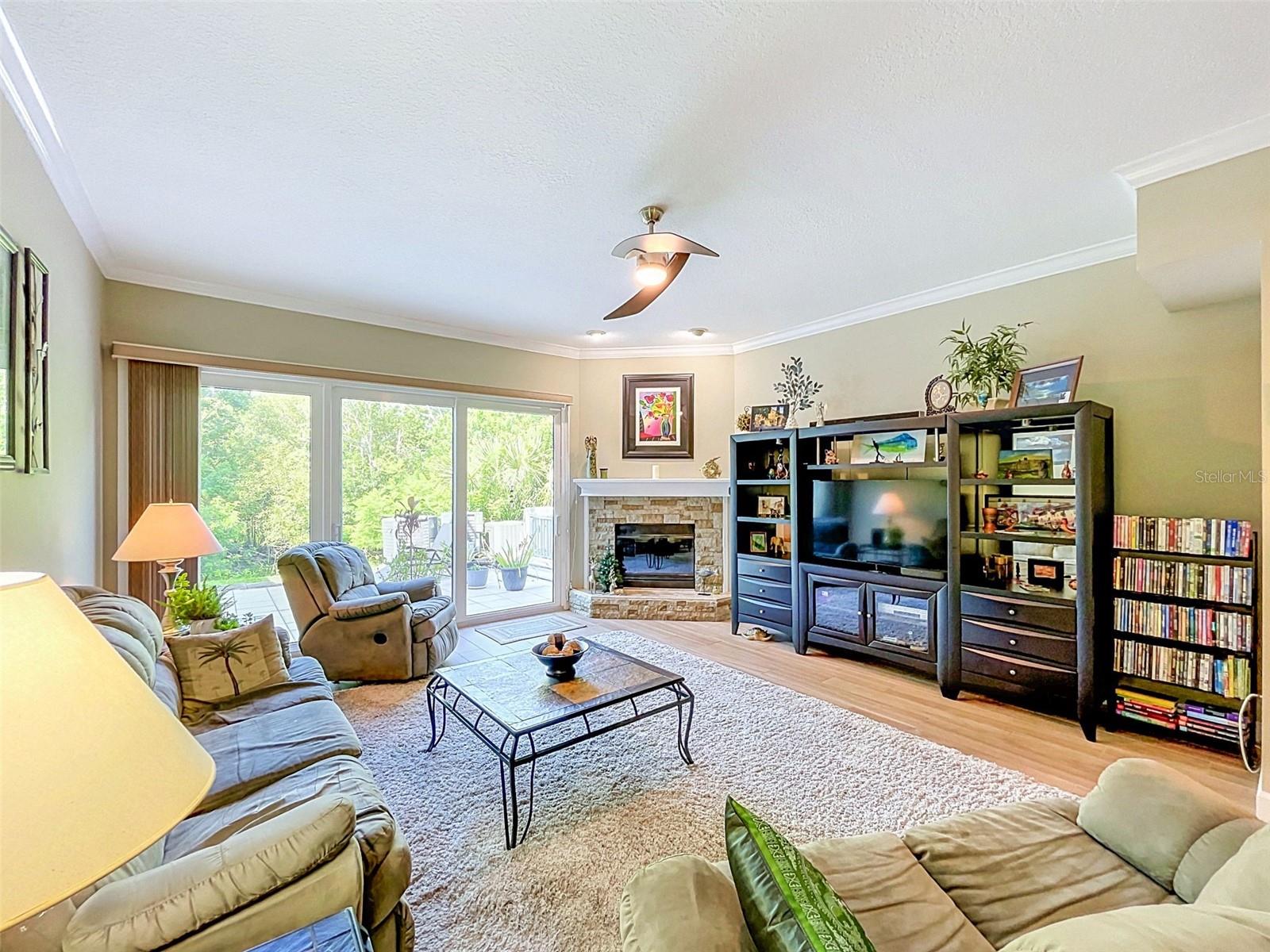 1722 ARABIAN LN — photo 4