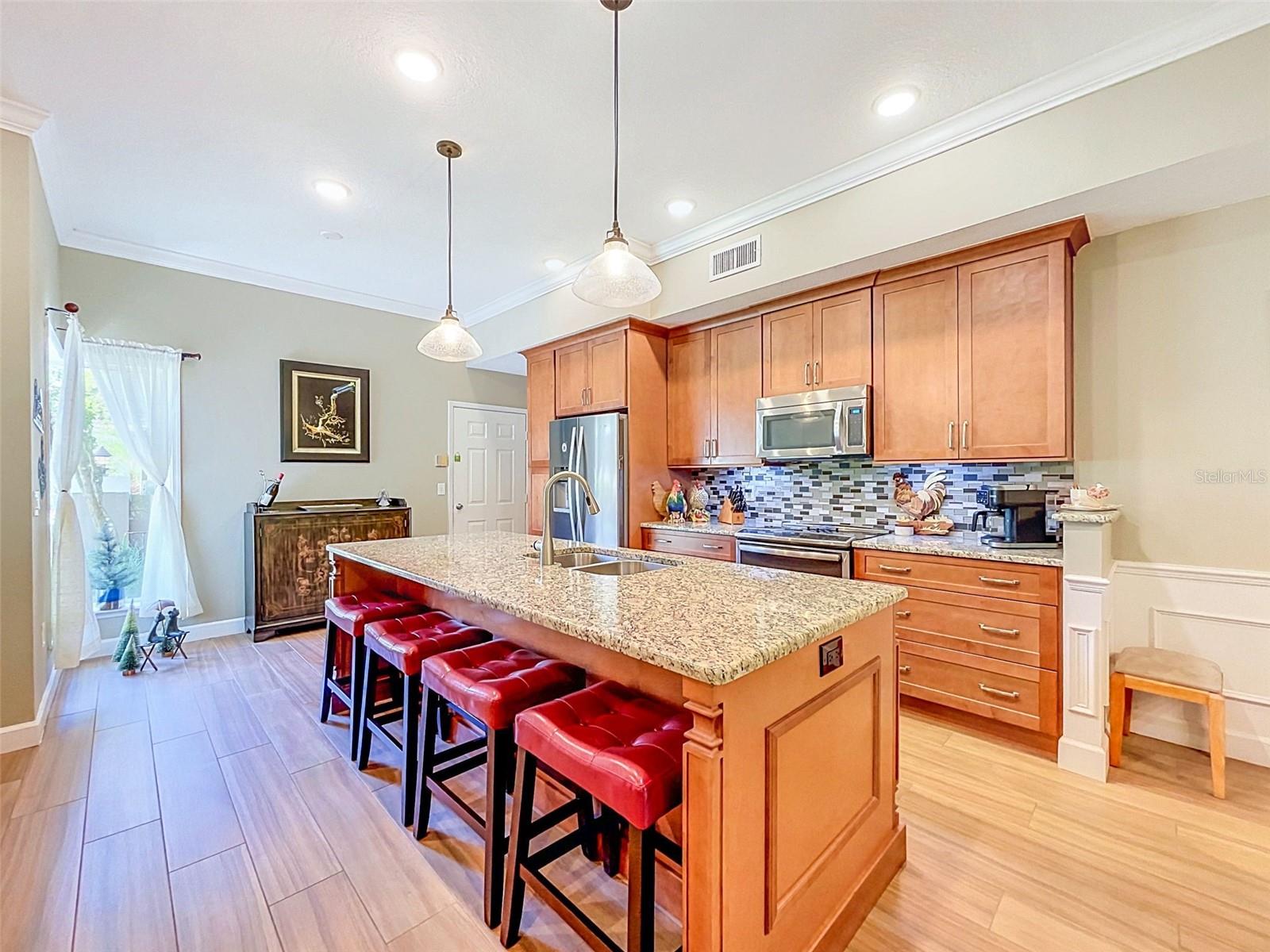 1722 ARABIAN LN — photo 14