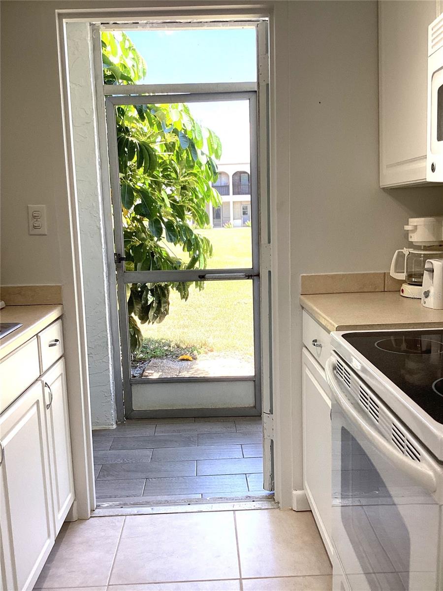 7701 STARKEY RD #703 — photo 9
