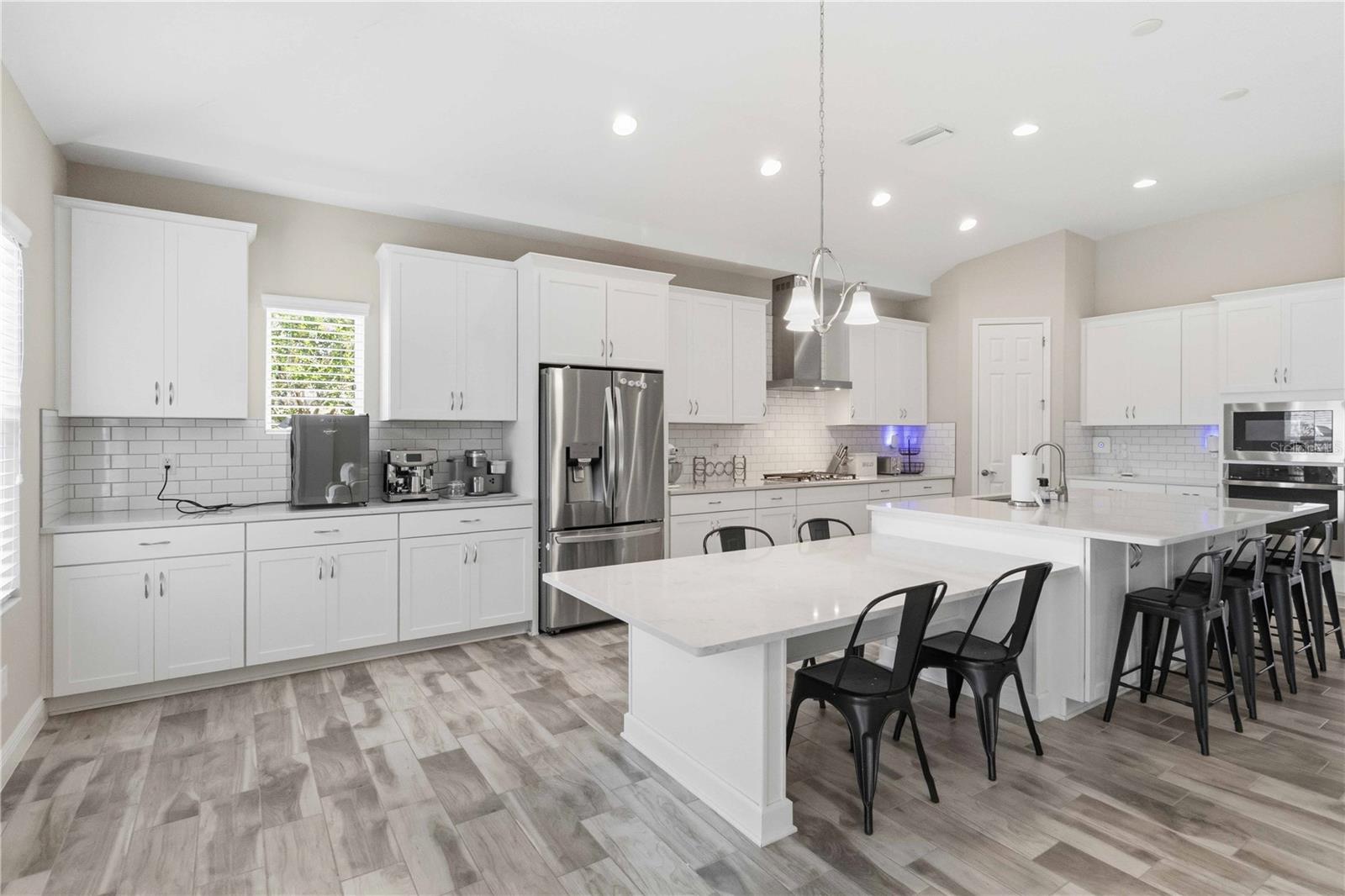 7526 PARADISO DR — photo 10
