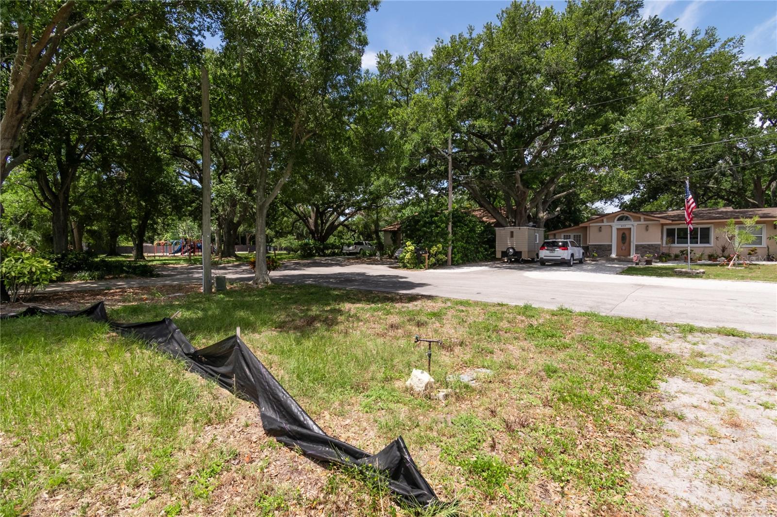 658 15TH ST NW — photo 8