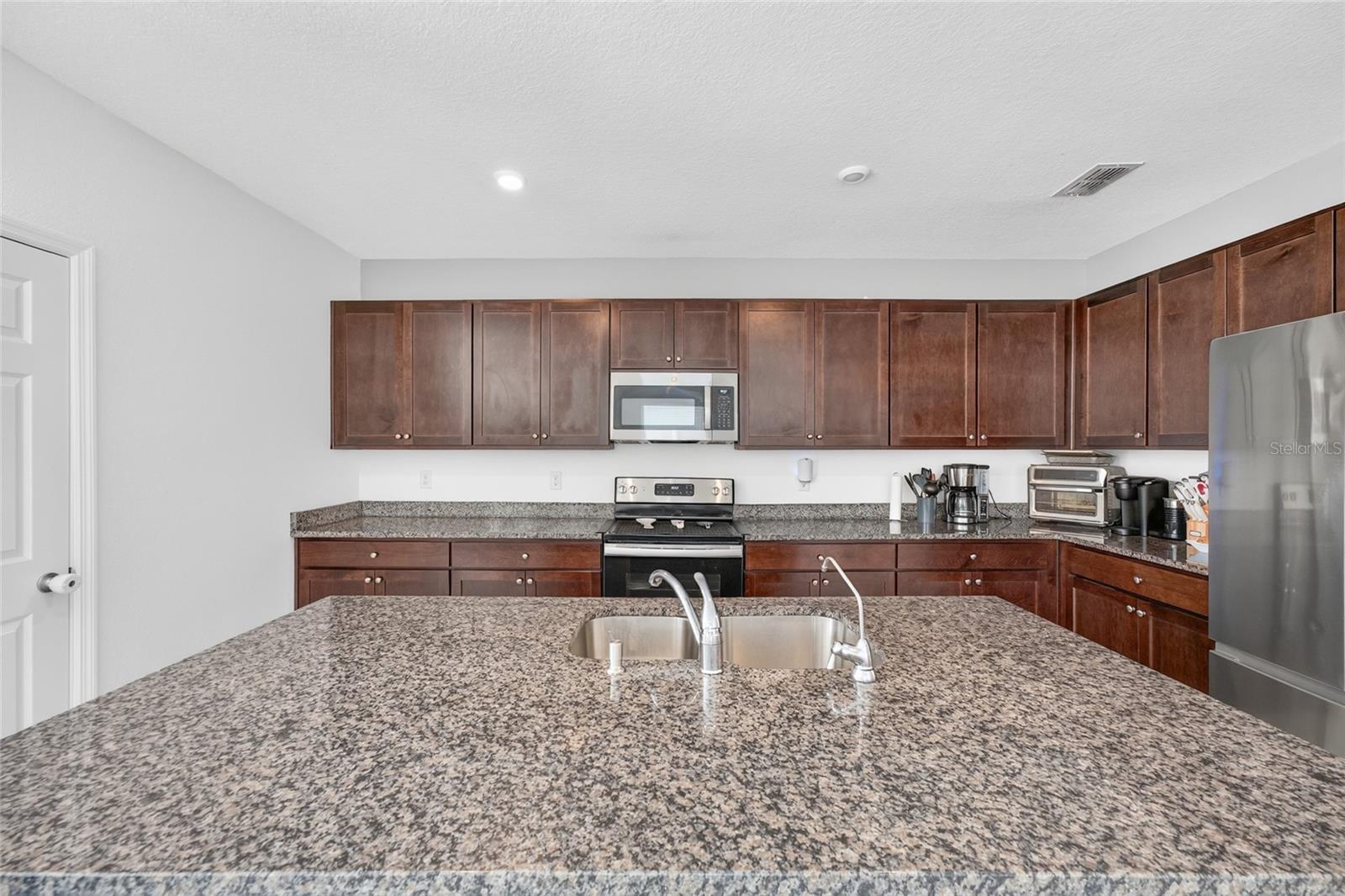 6938 SHELBY LYNN WAY — photo 32