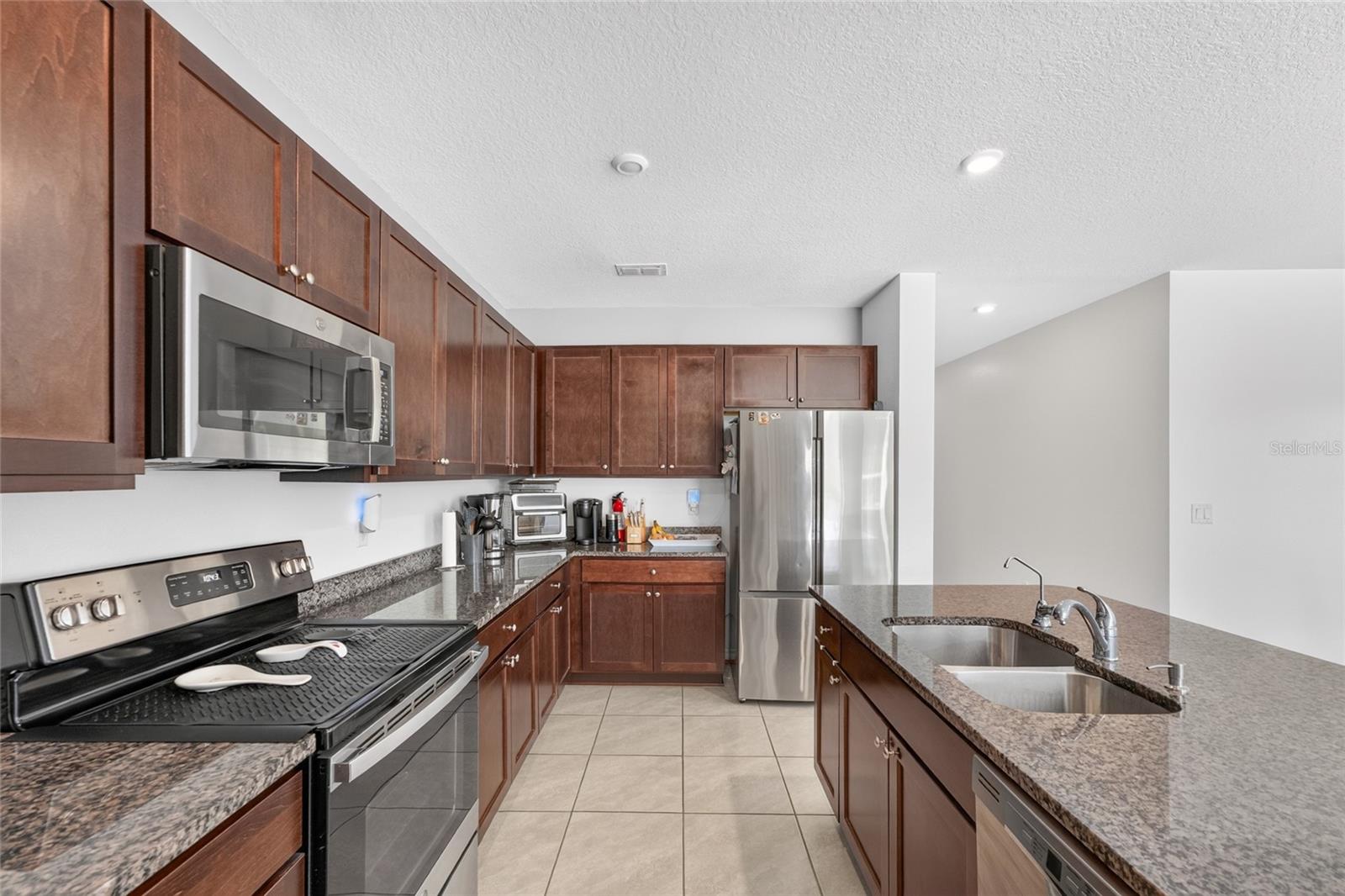 6938 SHELBY LYNN WAY — photo 33