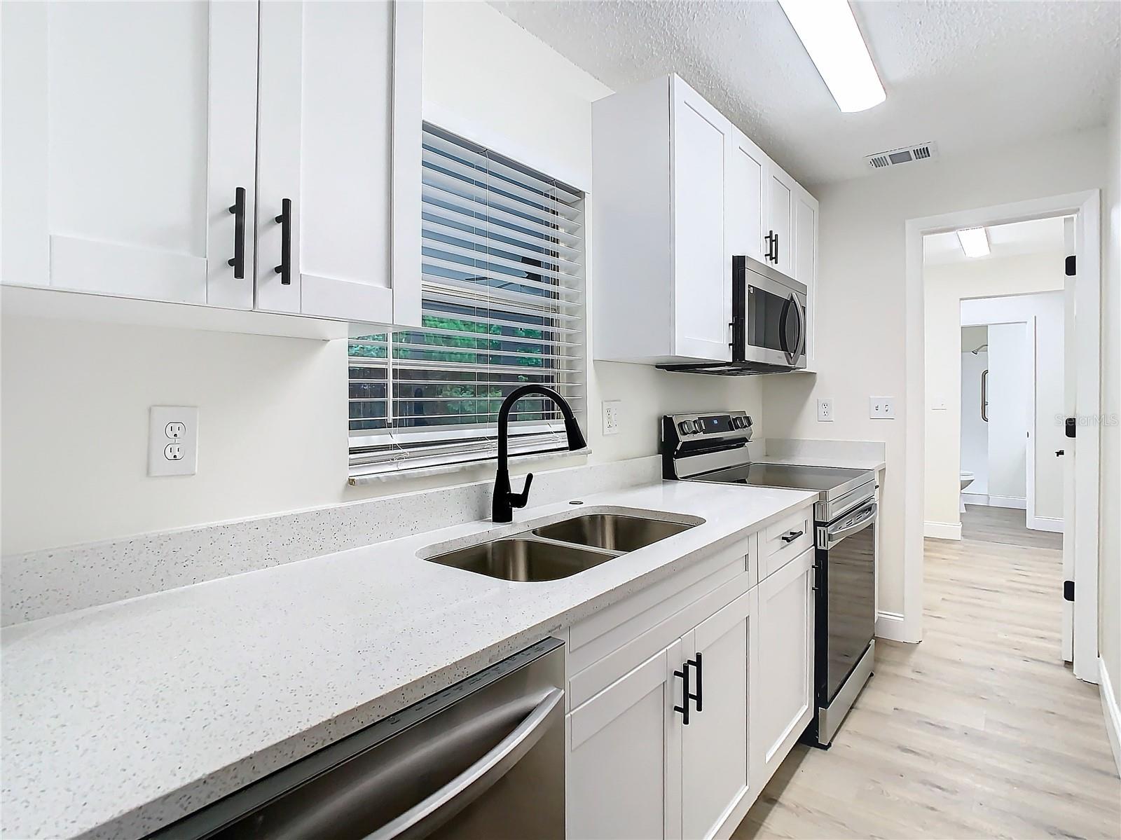 7400 MITCHELL RANCH RD — photo 13