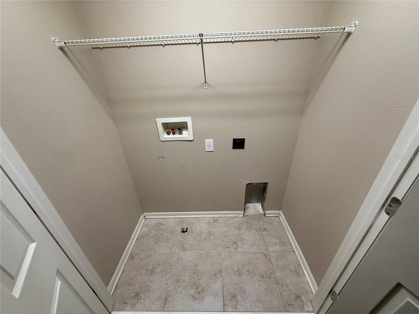 6629 HOLLY HEATH DR — photo 12
