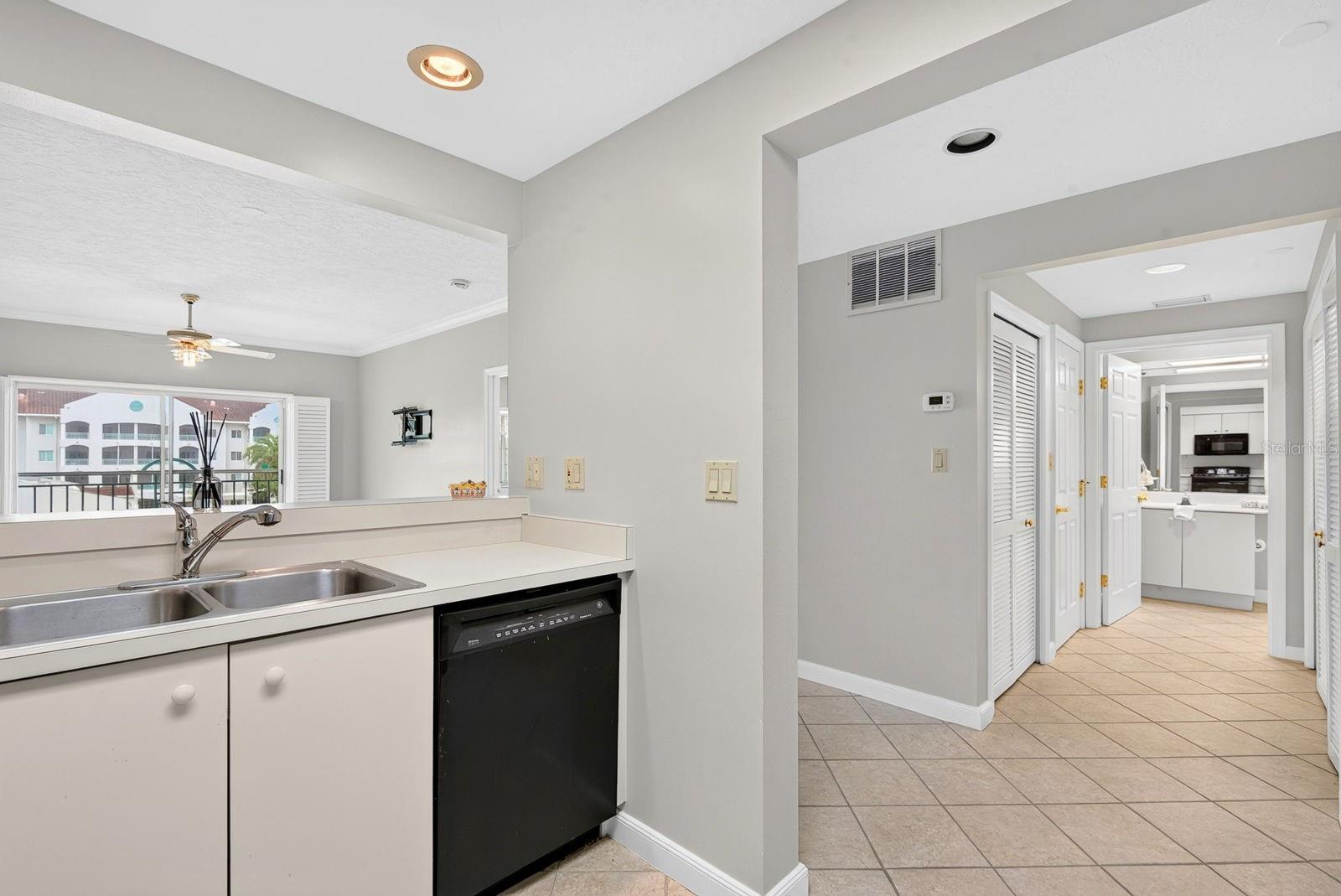 3731 SARASOTA SQUARE BLVD #205D — photo 9