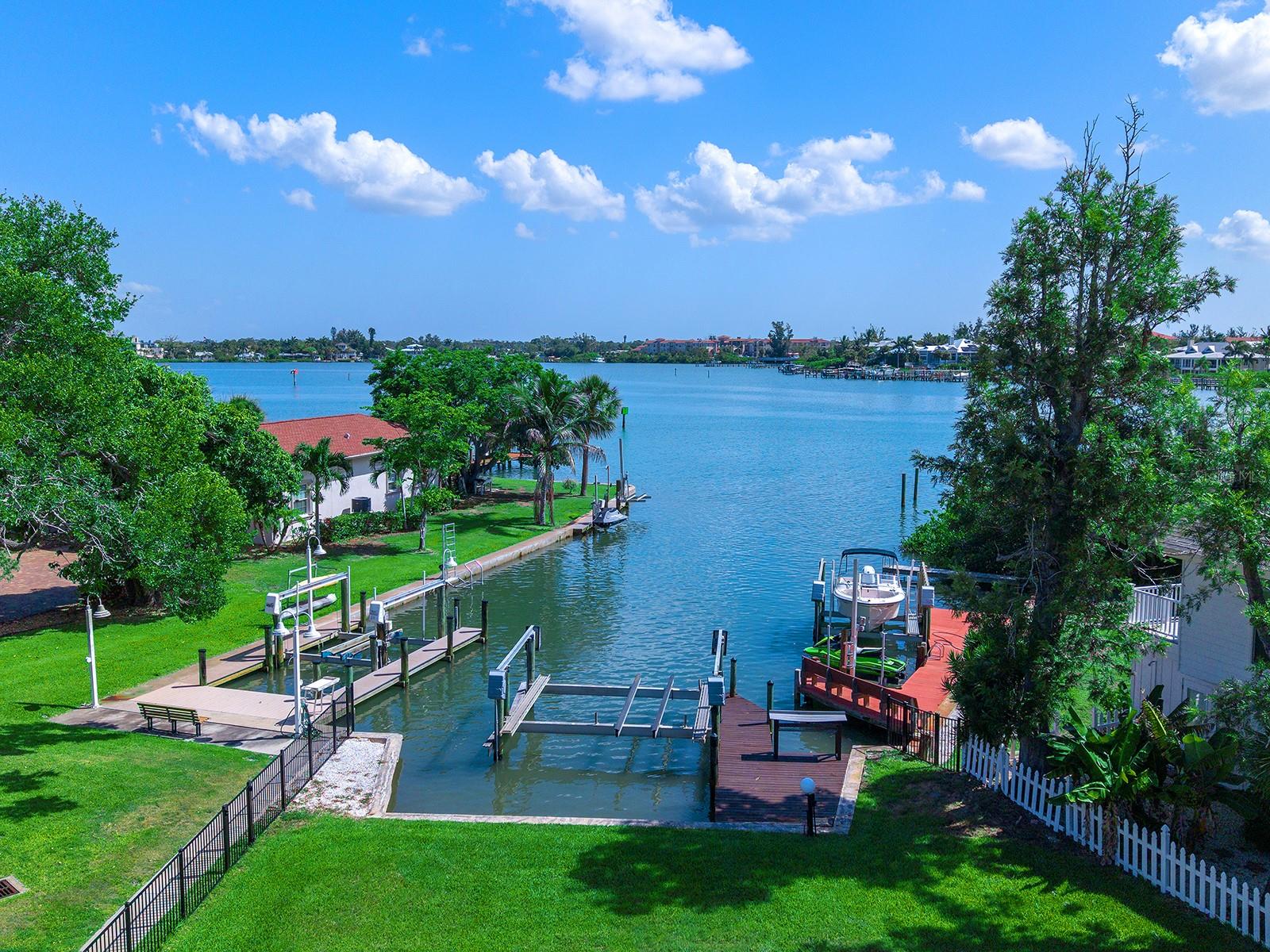 396 BAYSHORE DR — photo 4