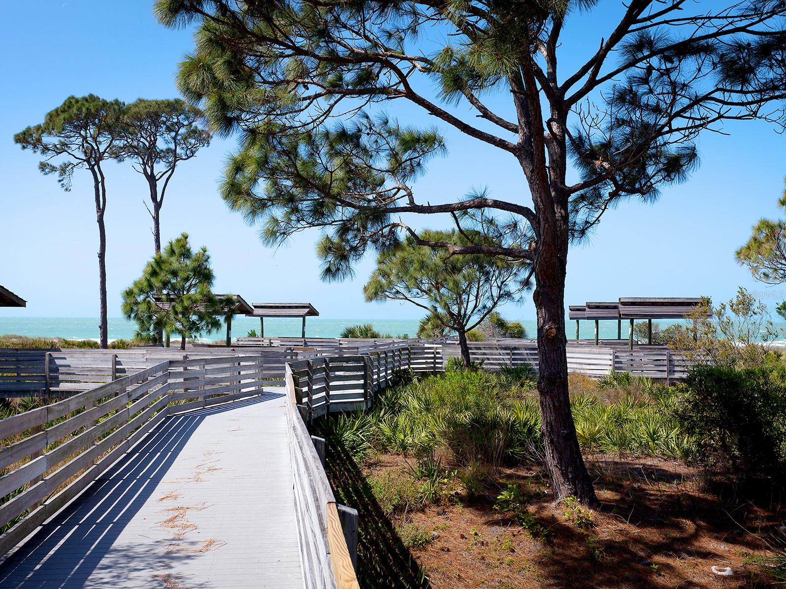 396 BAYSHORE DR — photo 31