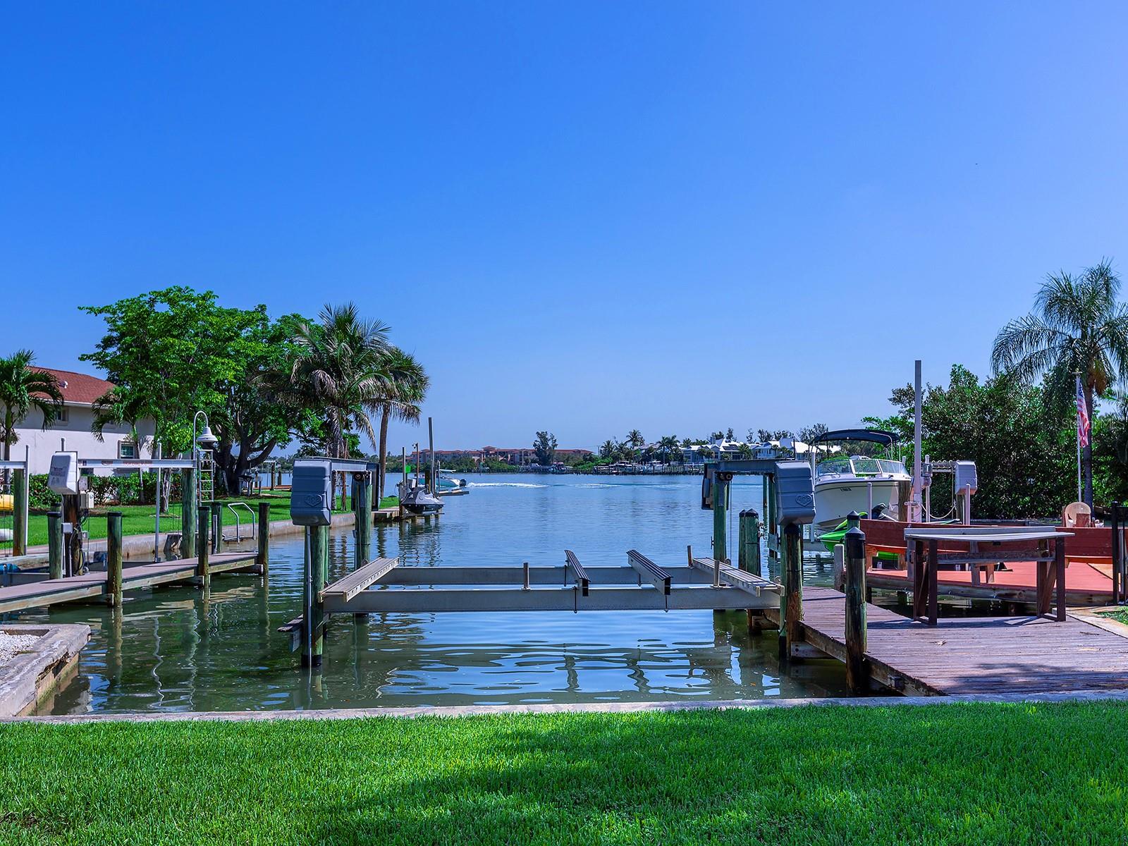 396 BAYSHORE DR — photo 26