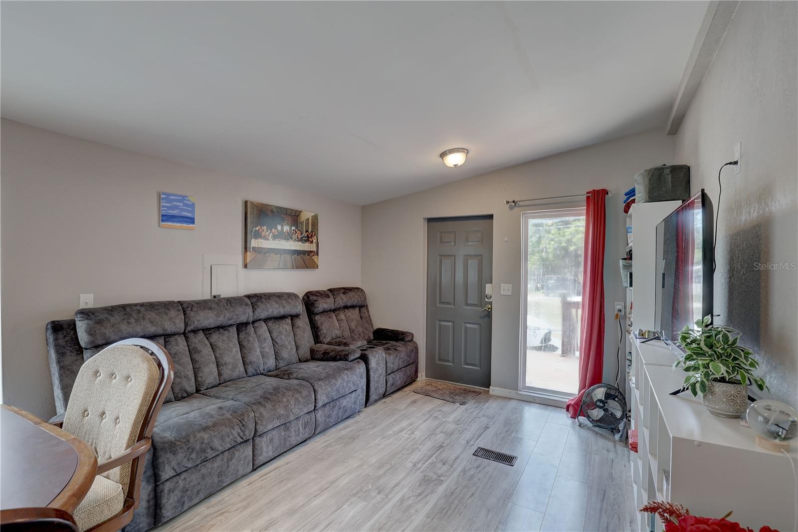 9501 ESTELLE ST — photo 39