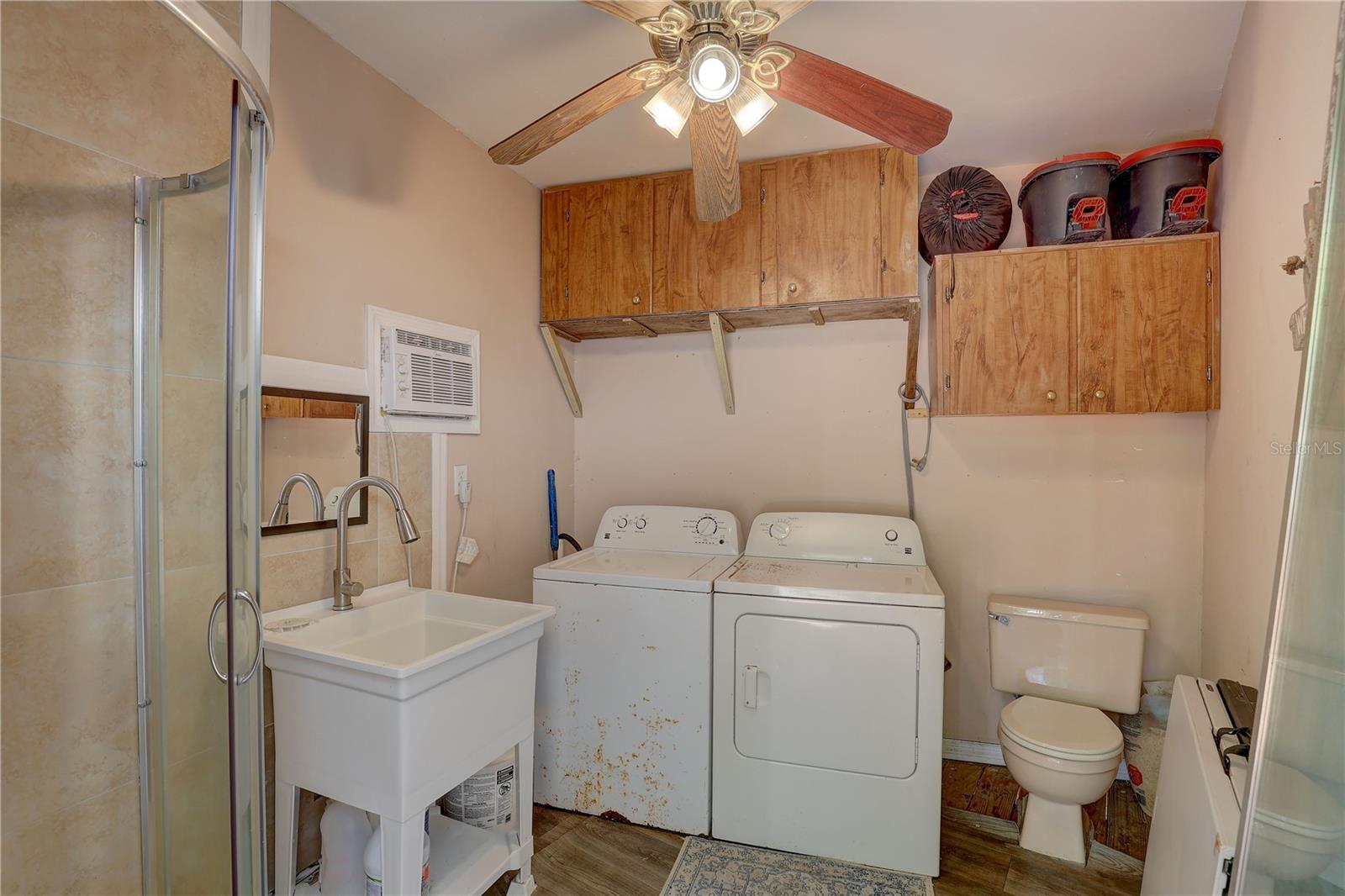 9501 ESTELLE ST — photo 31