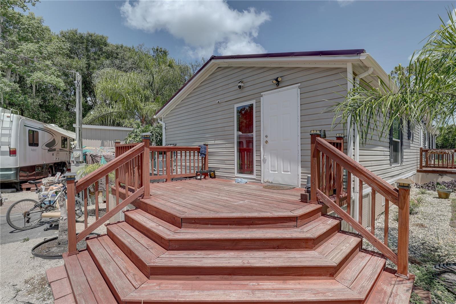 9501 ESTELLE ST — photo 37