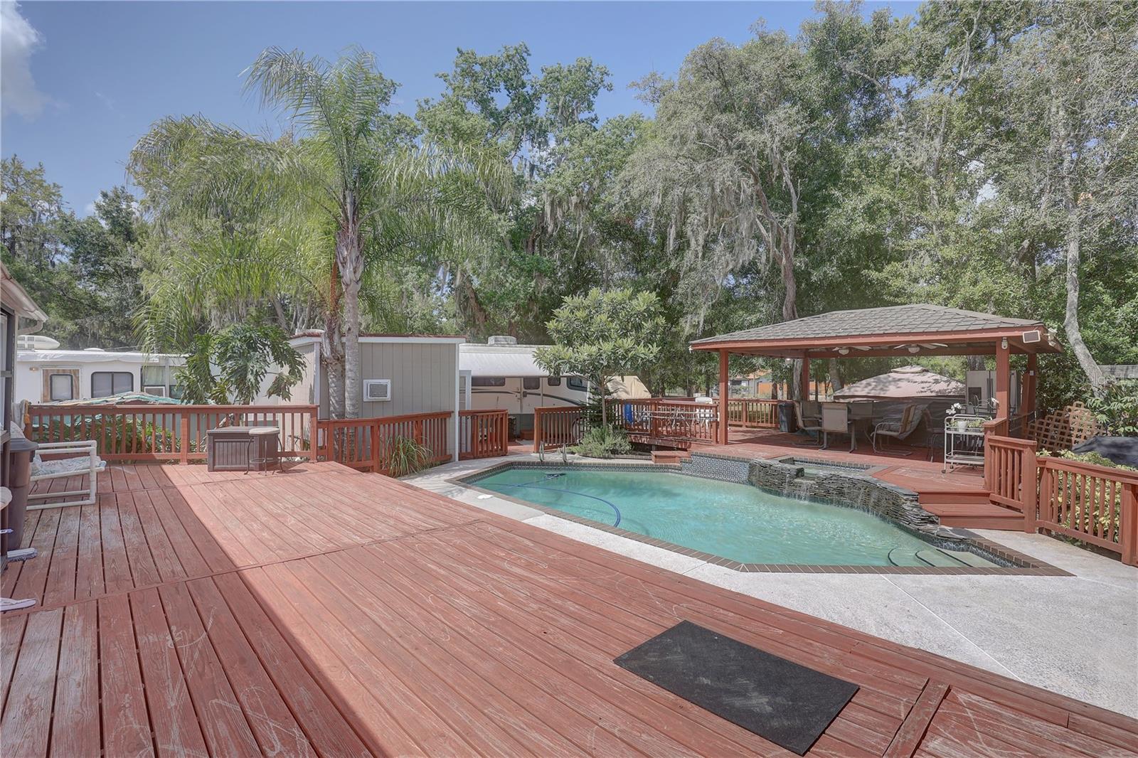 9501 ESTELLE ST — photo 26