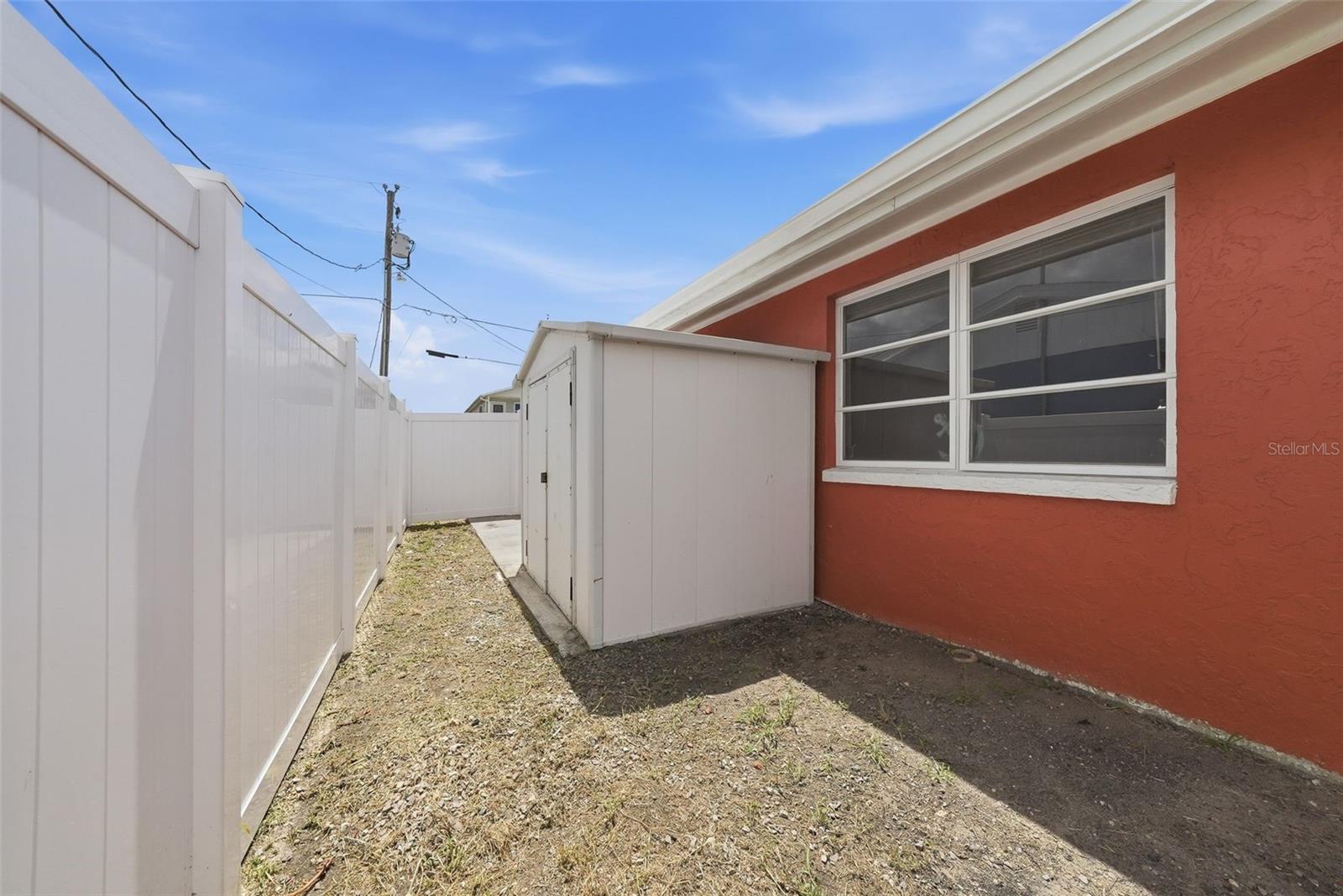 13815 PLUMOSA AVE — photo 30