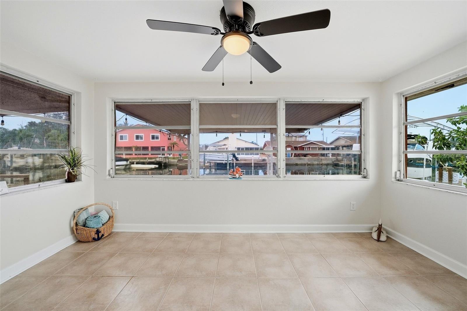 13815 PLUMOSA AVE — photo 21