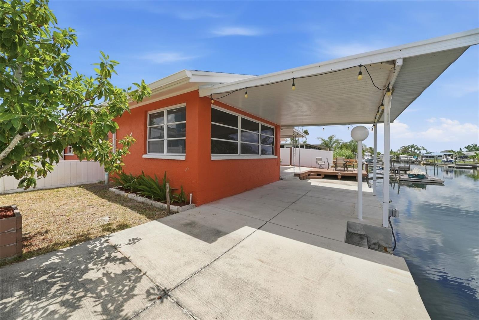 13815 PLUMOSA AVE — photo 5