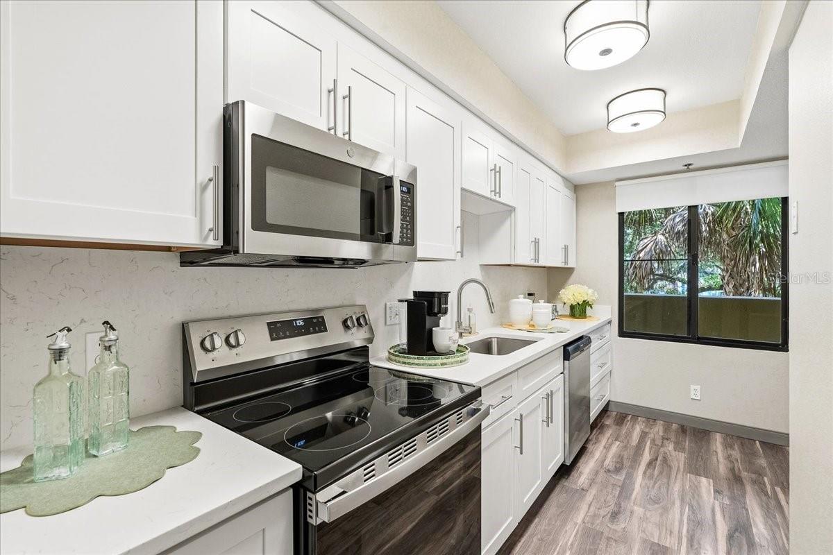4540 BEE RIDGE RD #175 — photo 8