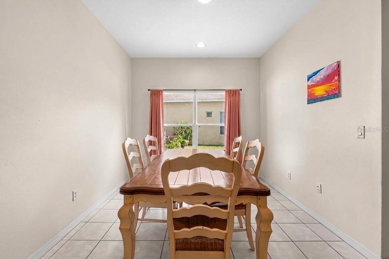 444 YORK DALE DR — photo 10