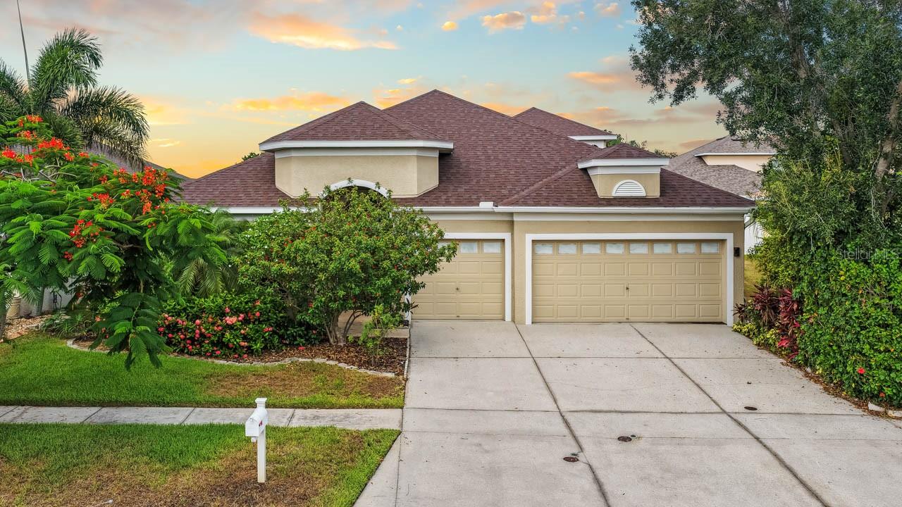 444 YORK DALE DR — photo 2