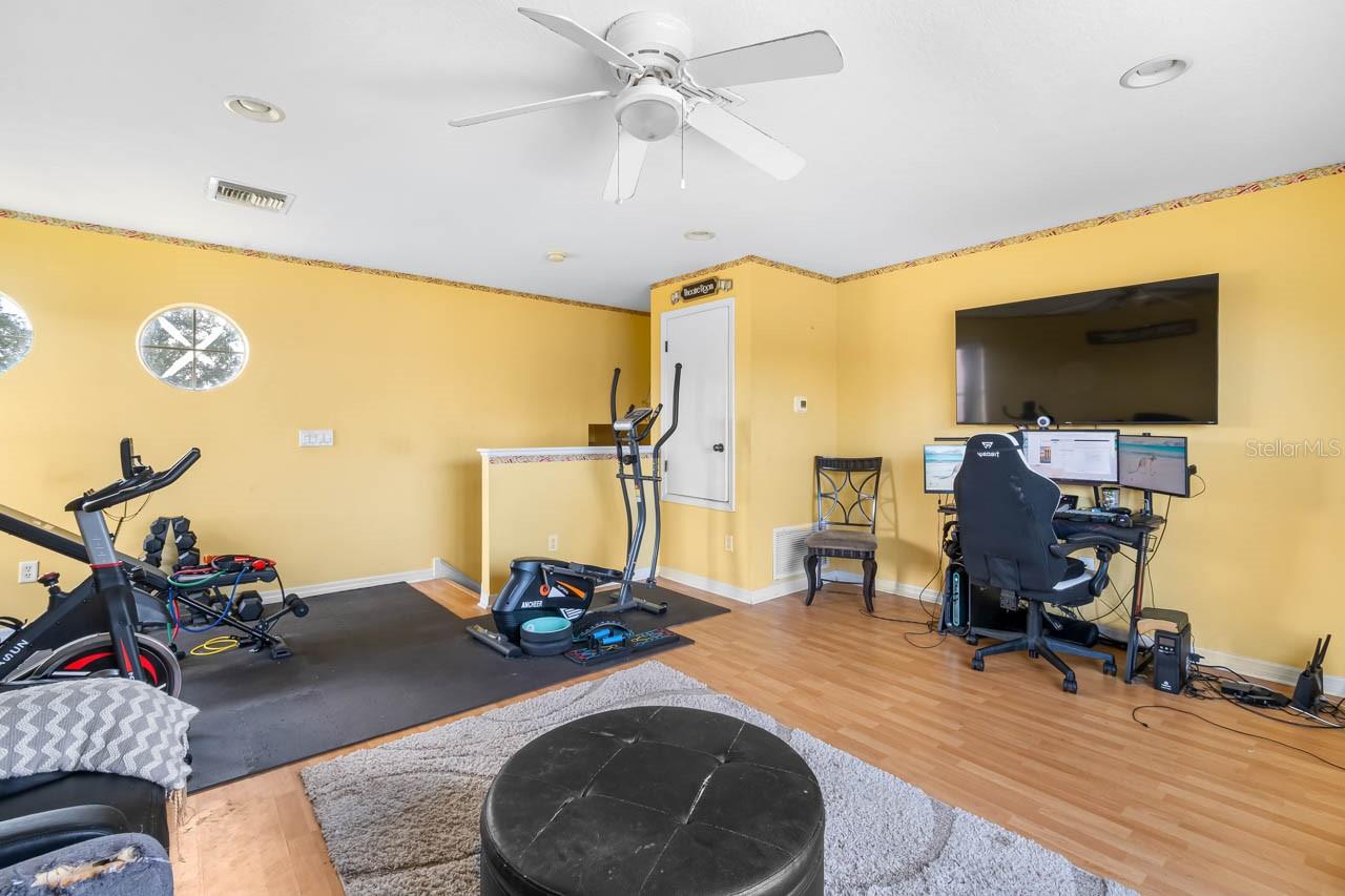 444 YORK DALE DR — photo 20