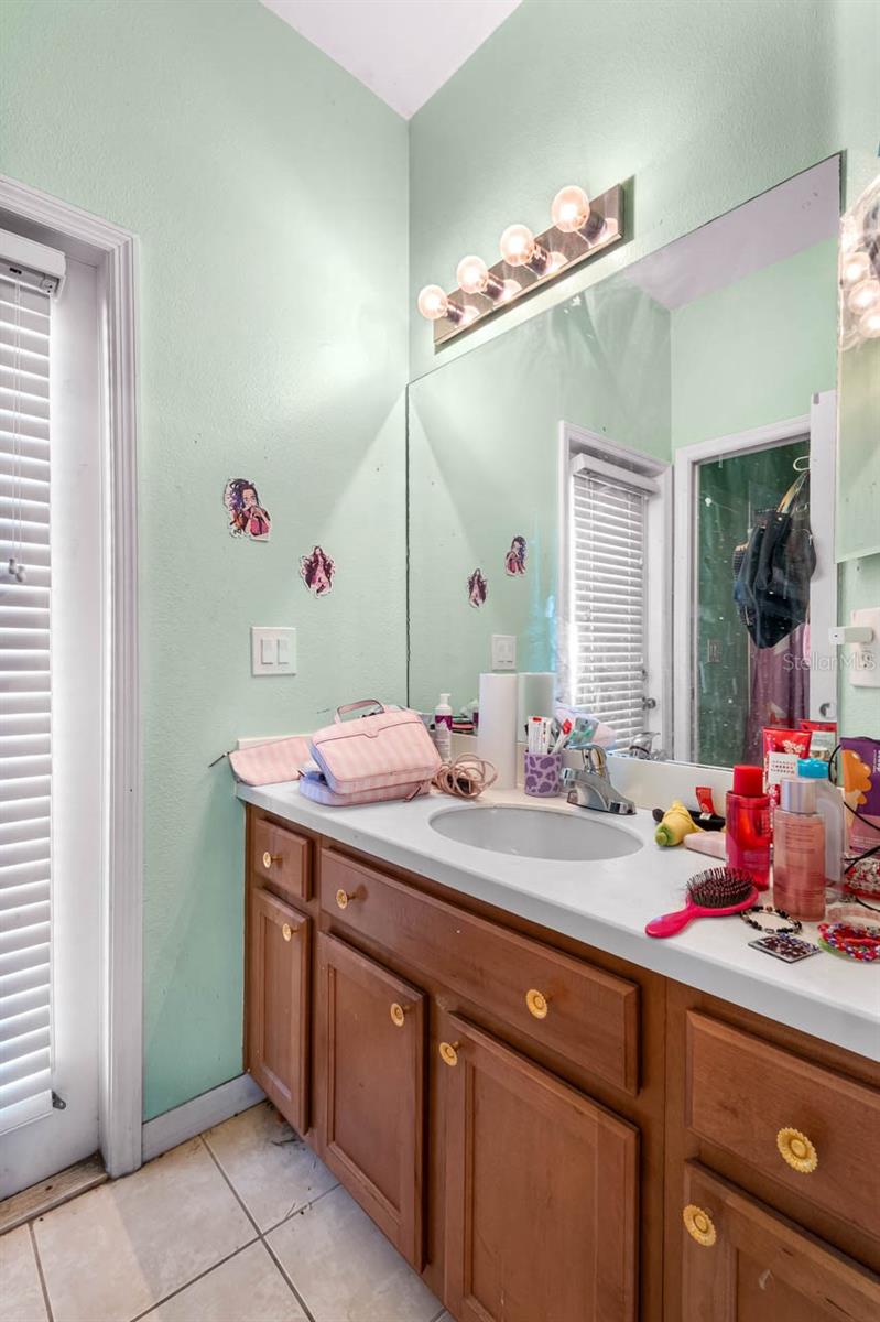 444 YORK DALE DR — photo 16