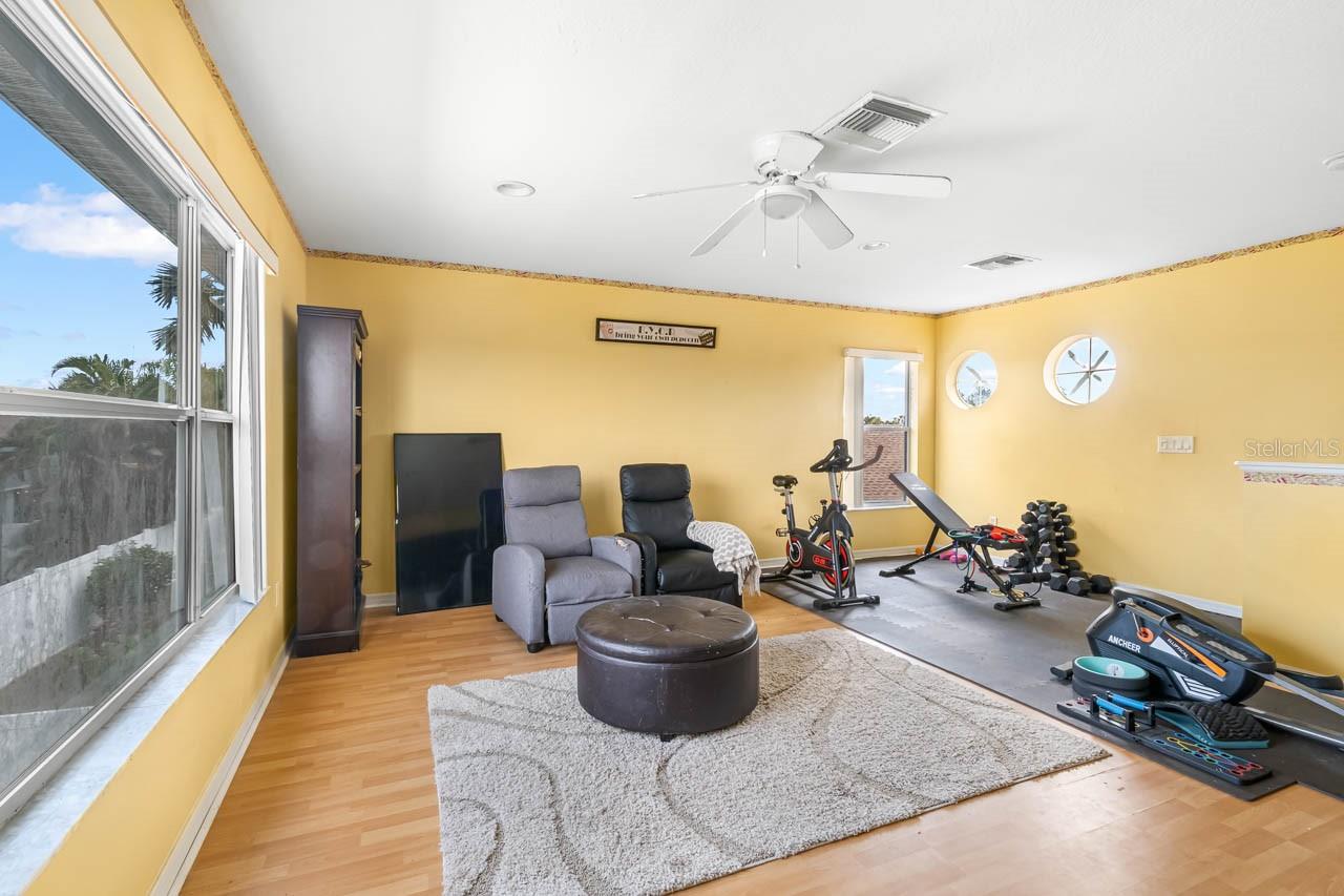 444 YORK DALE DR — photo 22