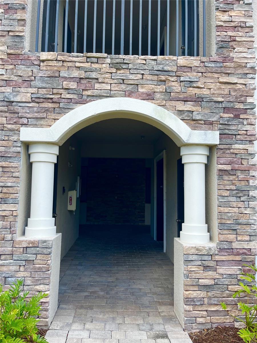 17108 VARDON TER #401 — photo 3