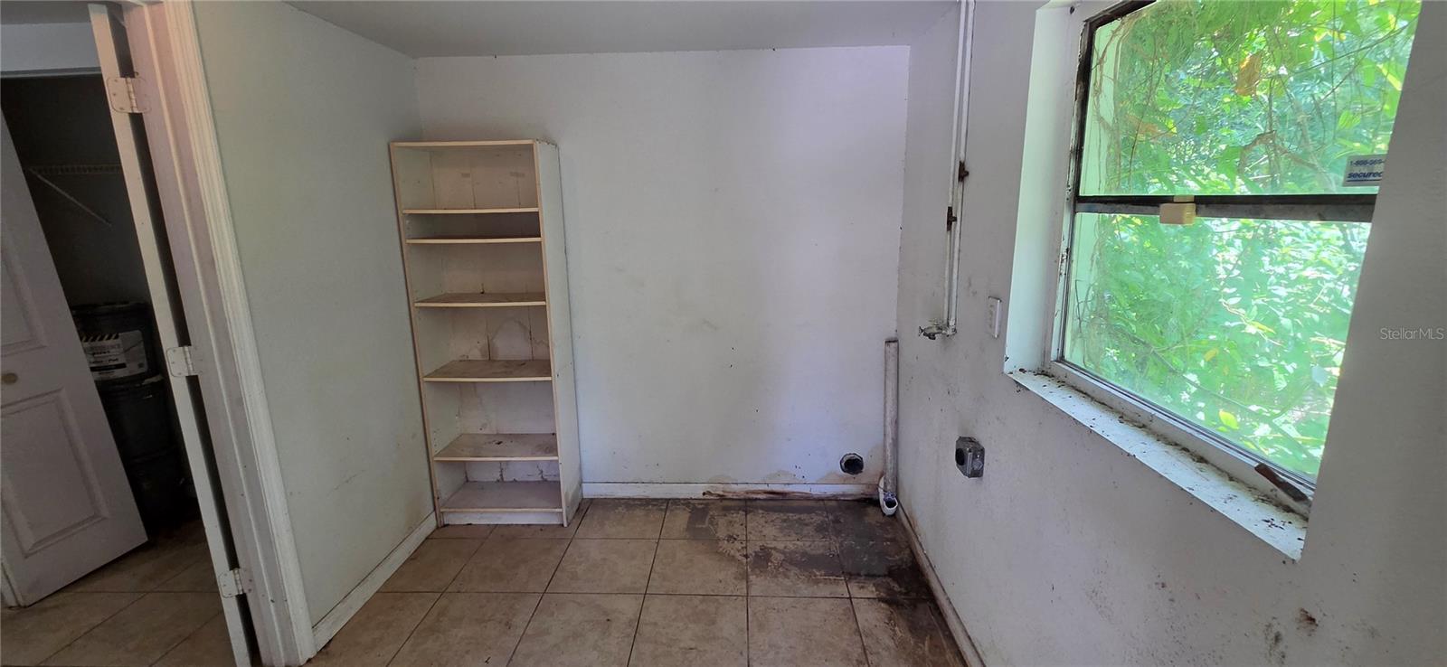 8944 MARIGOLD DR — photo 11