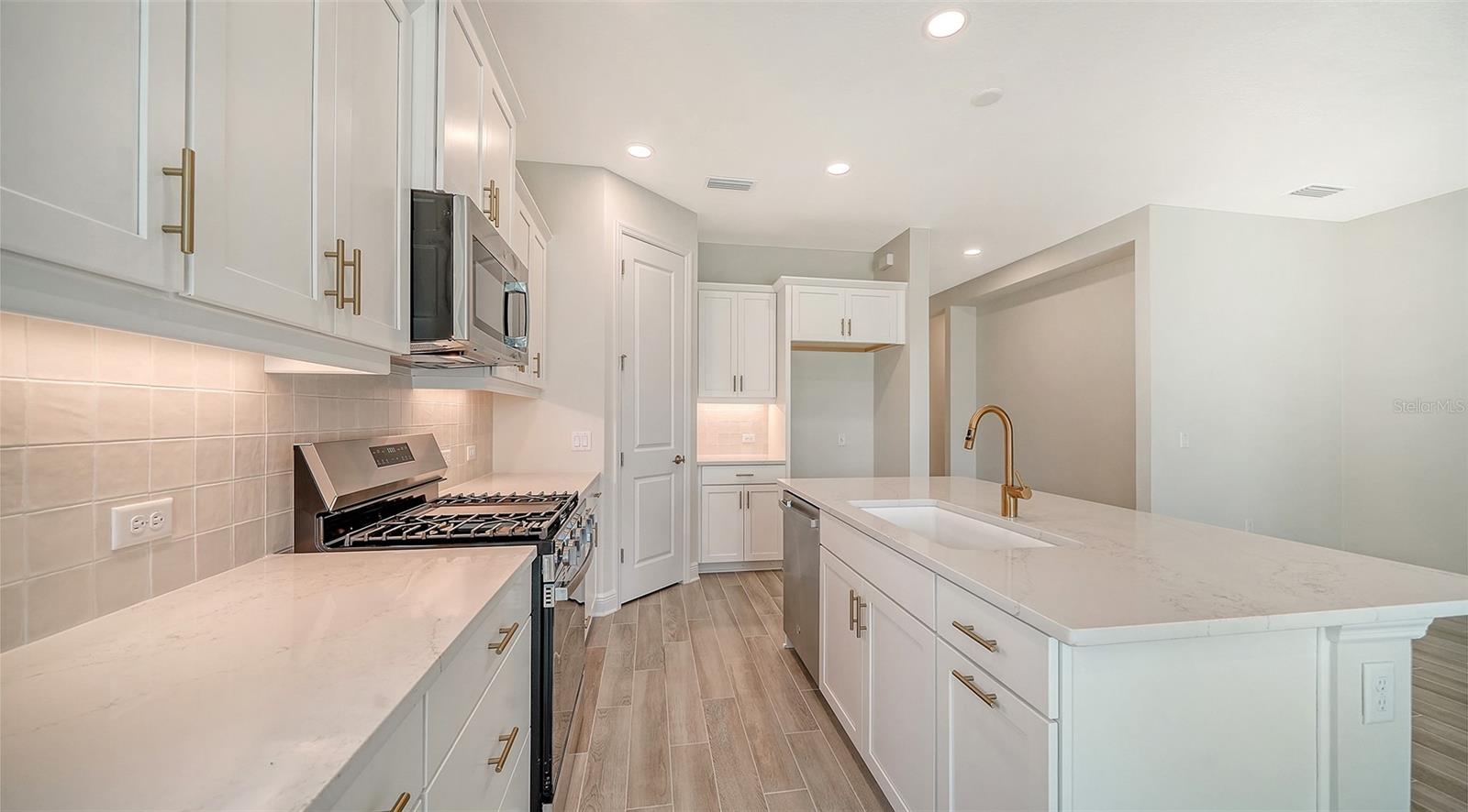 4408 SPOON BLADE DR — photo 15