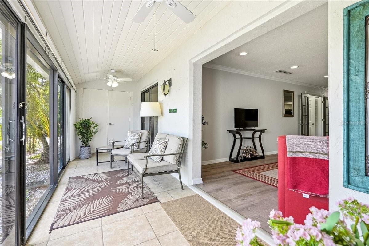 4540 BEE RIDGE RD #Villa 1 — photo 10