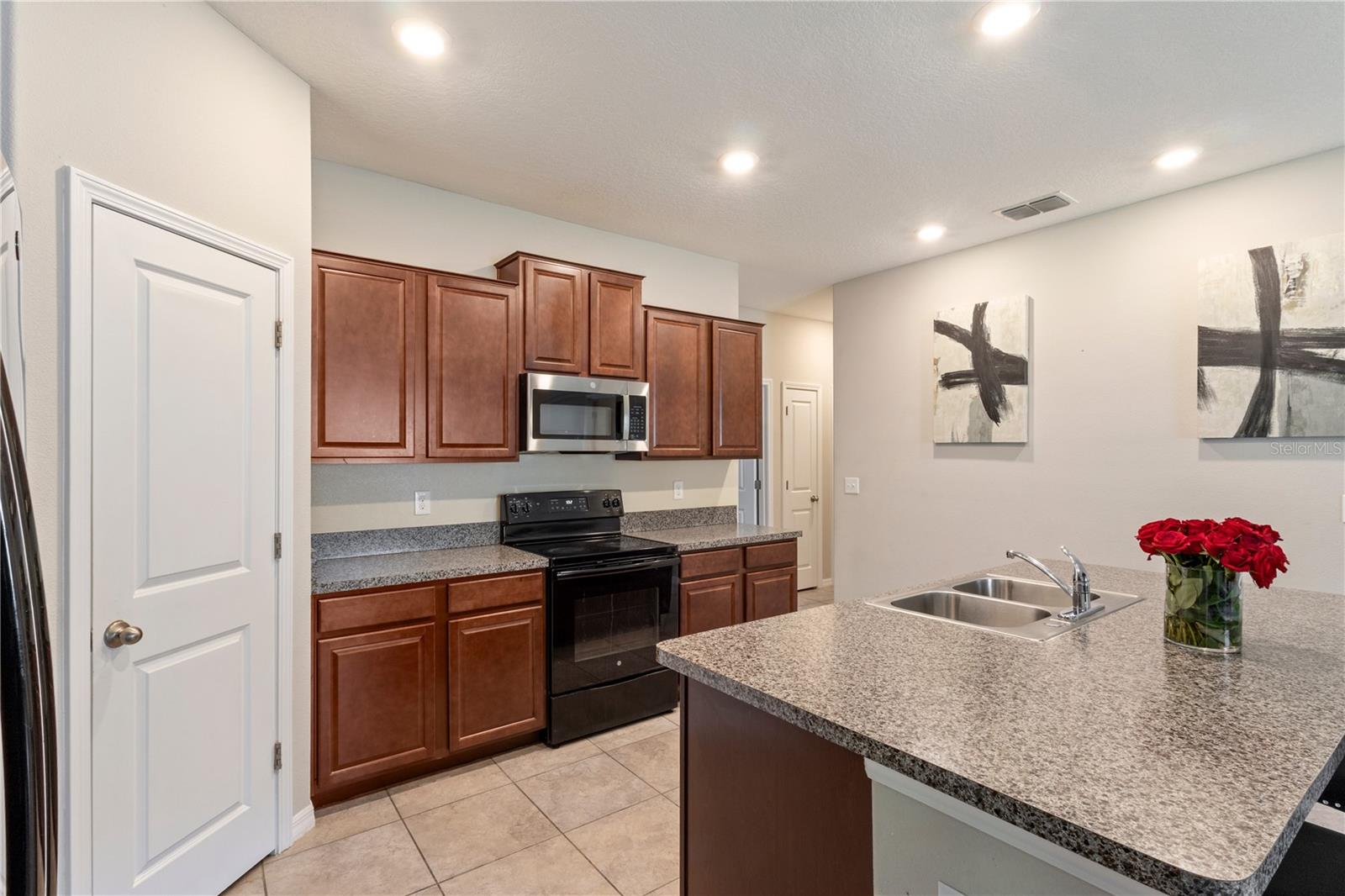 2987 MOULDEN HOLLOW DR — photo 12