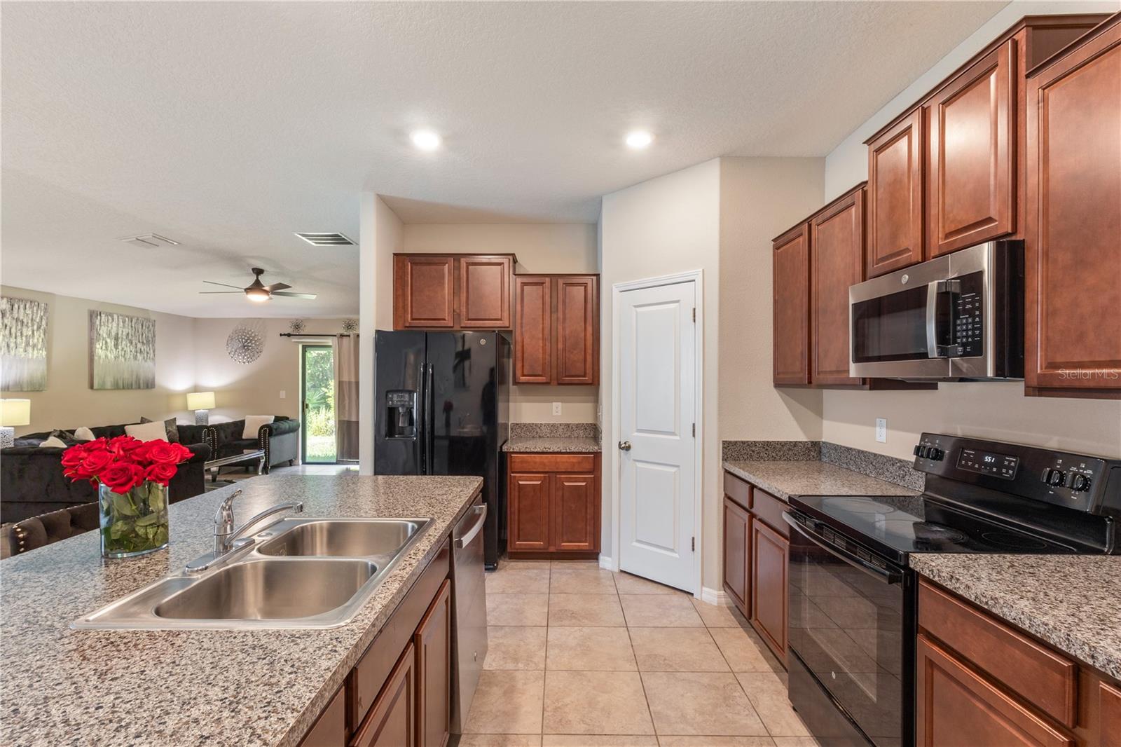 2987 MOULDEN HOLLOW DR — photo 10