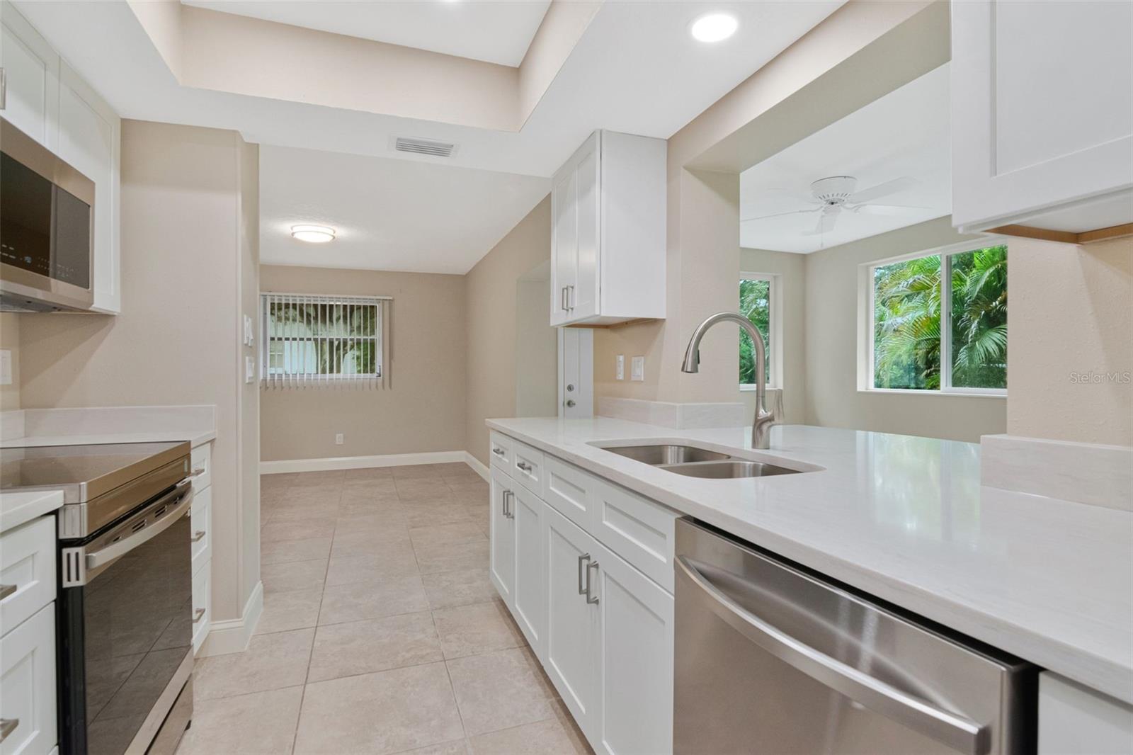 2958 DUNDEE DR — photo 14