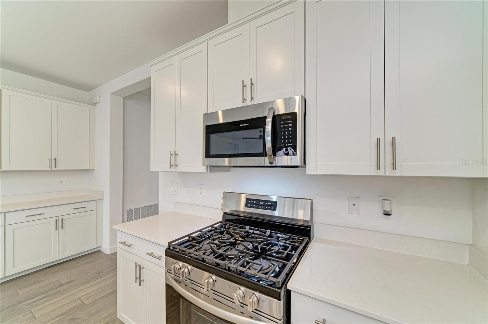 15045 SERENE SHORES LOOP — photo 12