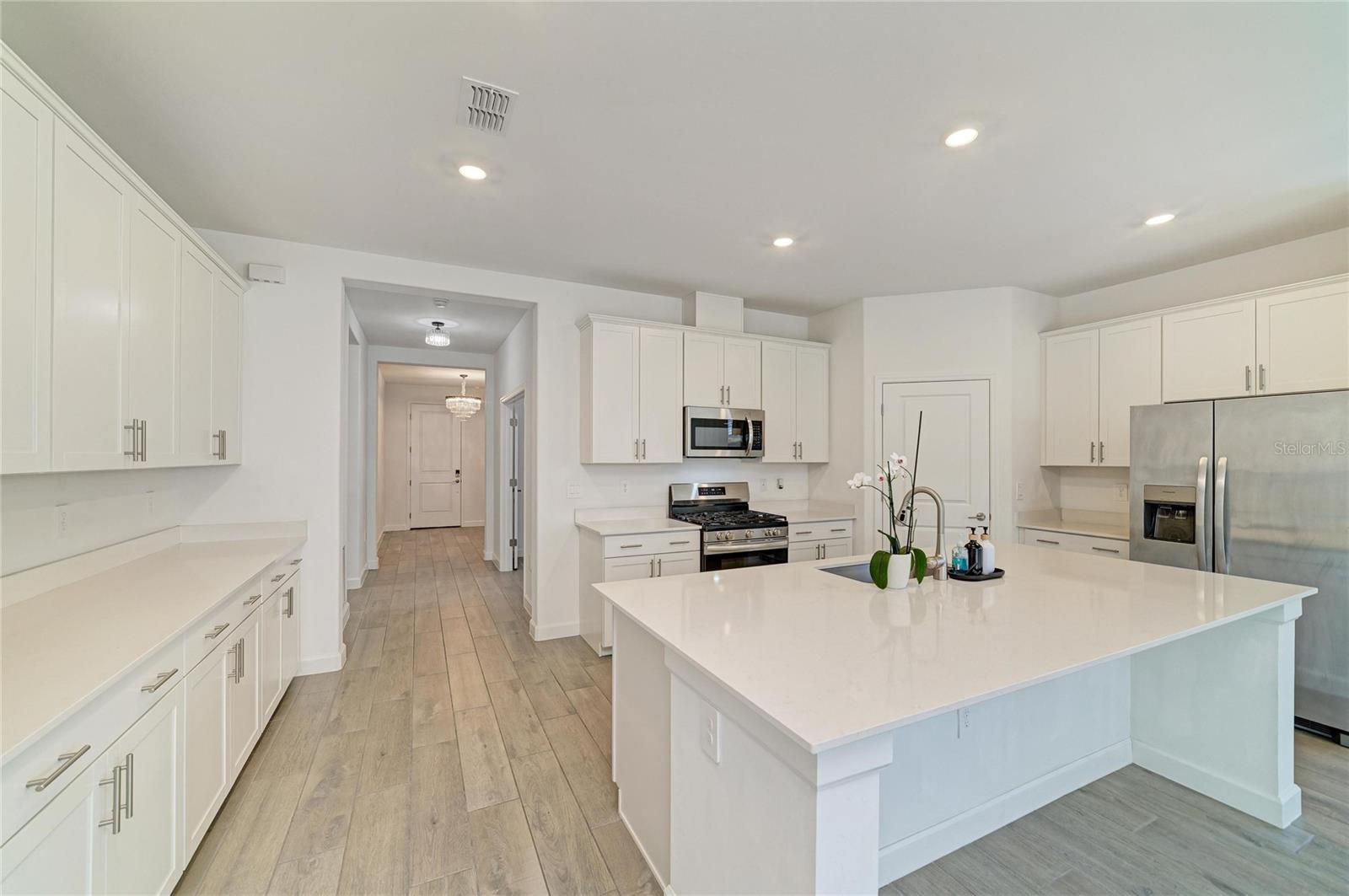 15045 SERENE SHORES LOOP — photo 9