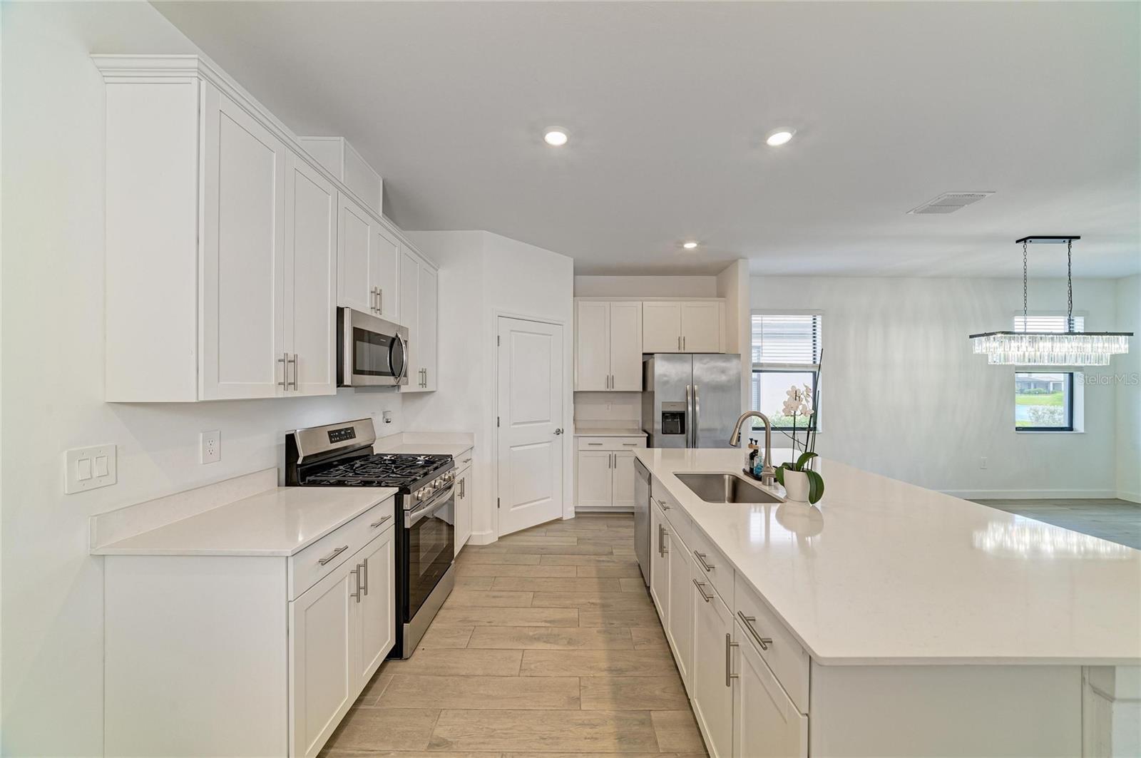 15045 SERENE SHORES LOOP — photo 8