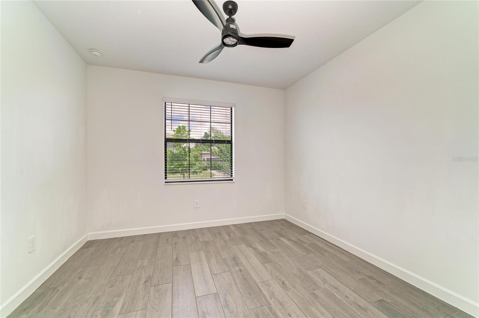 15045 SERENE SHORES LOOP — photo 42