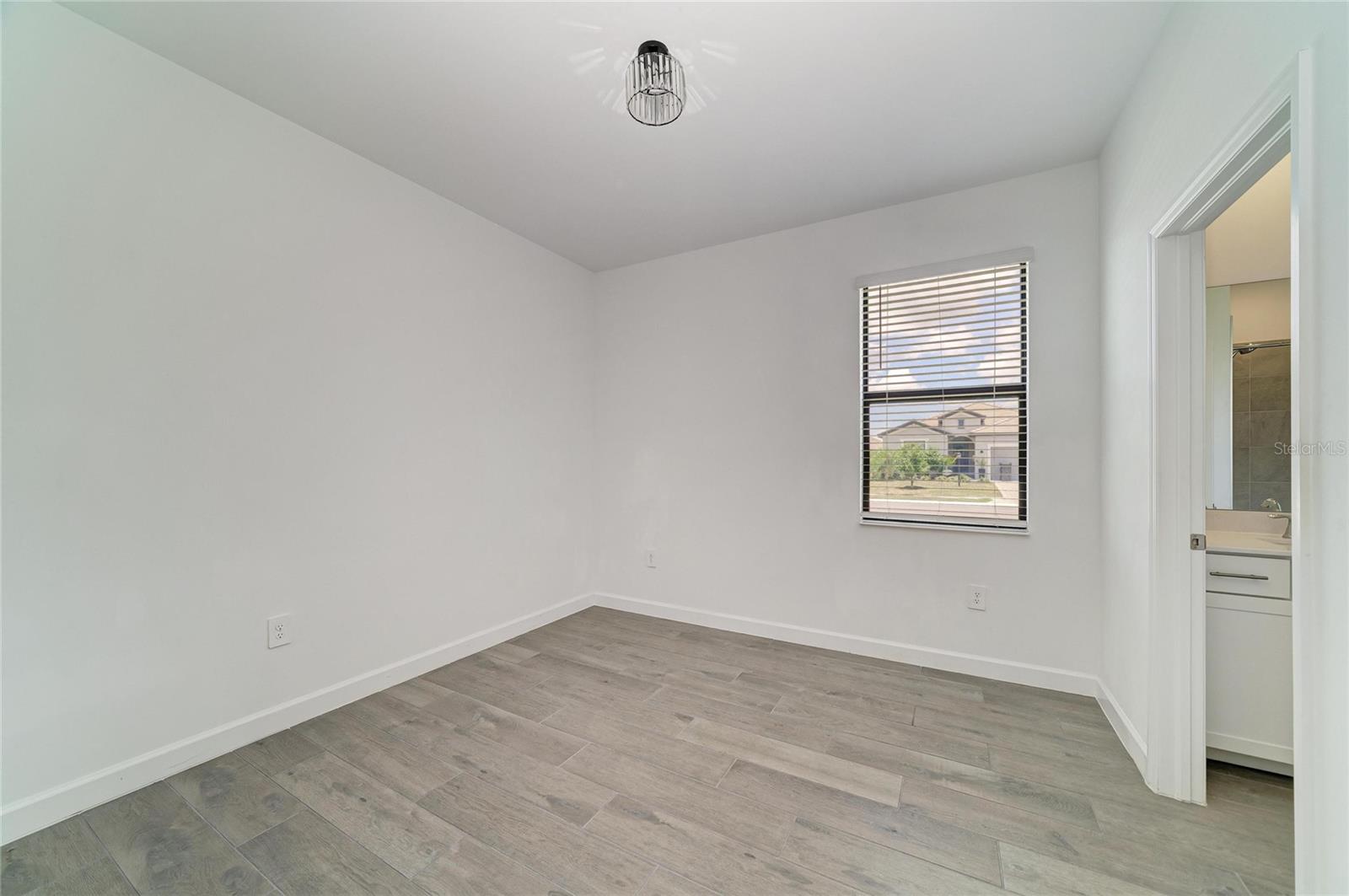 15045 SERENE SHORES LOOP — photo 46