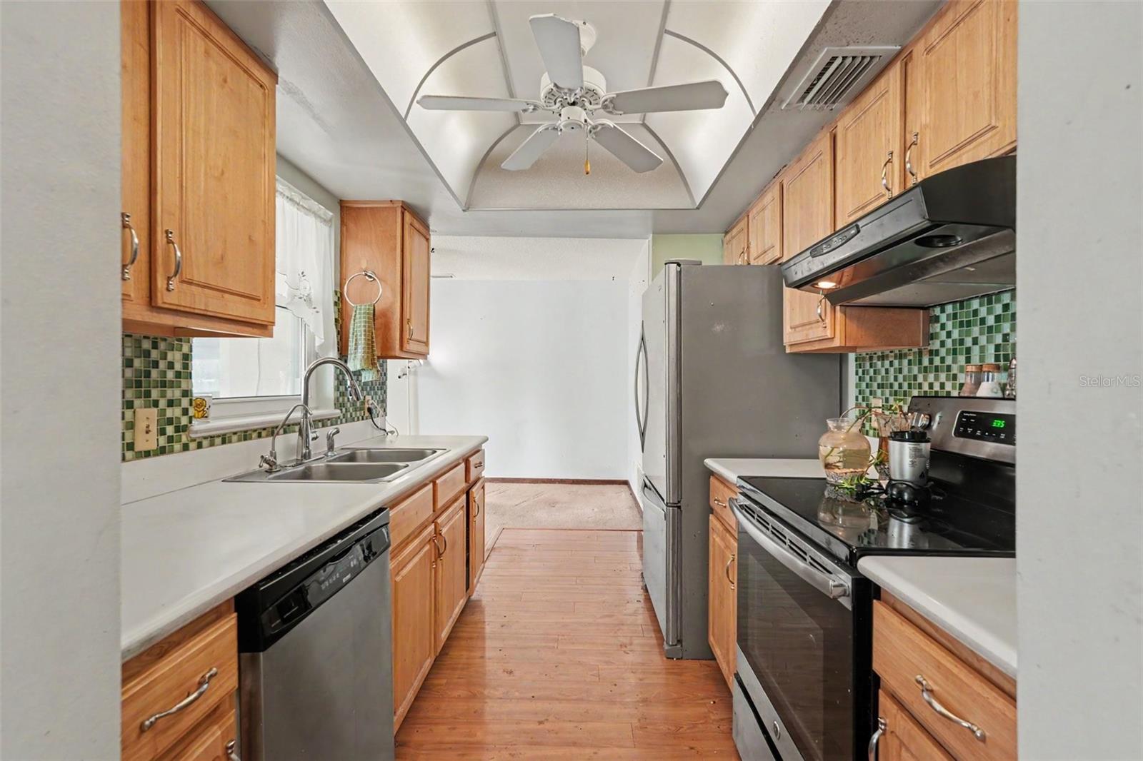2815 LINDEN TREE ST — photo 12