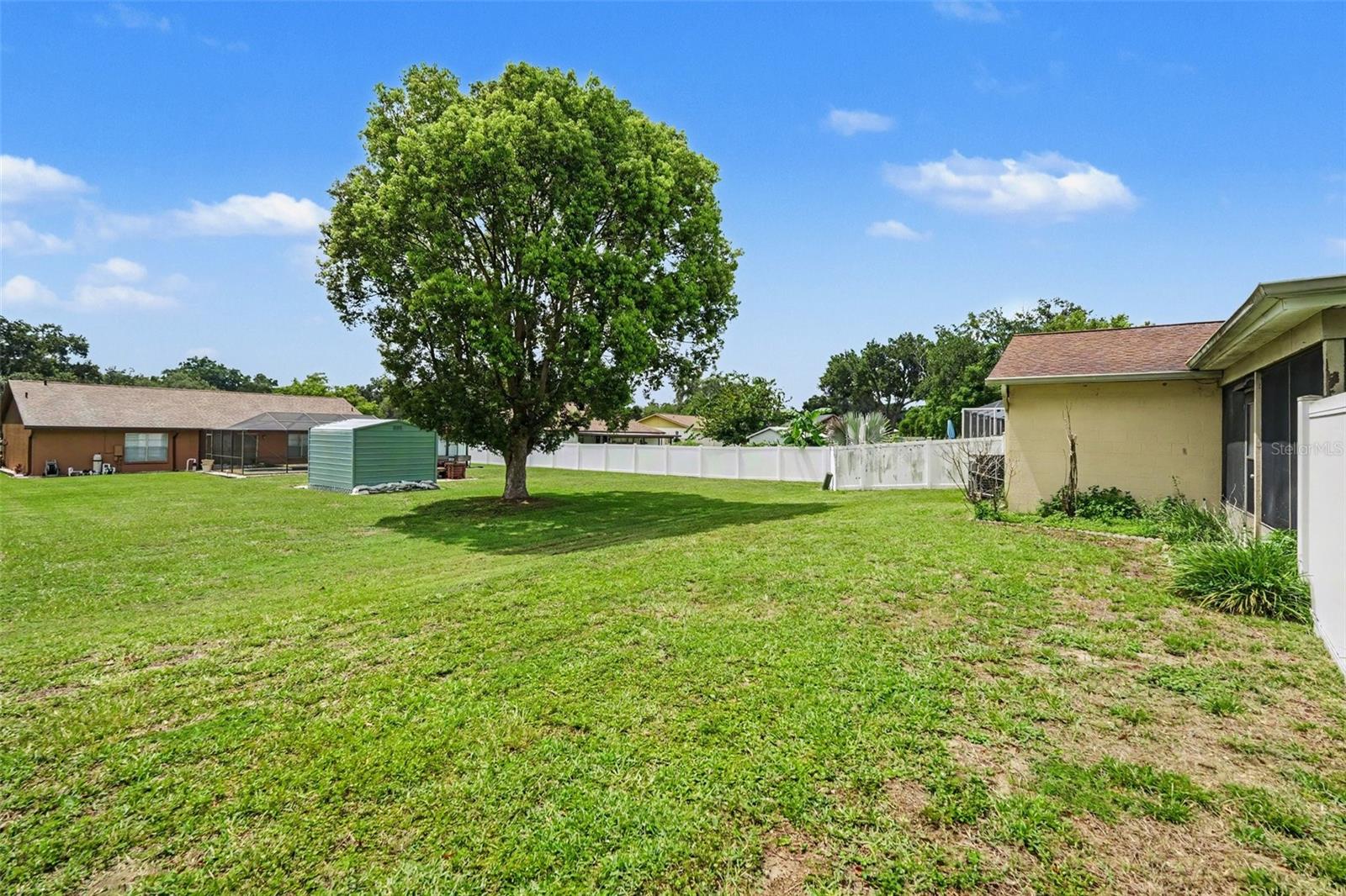 2815 LINDEN TREE ST — photo 24