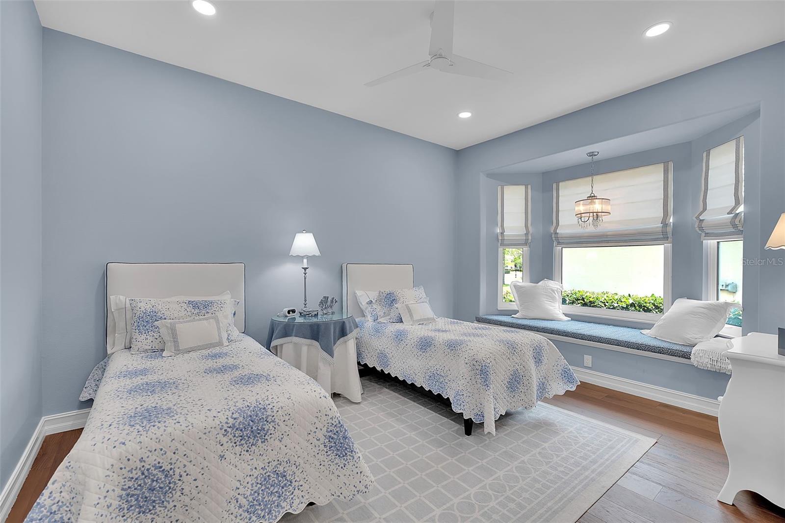 8986 BLOOMFIELD BLVD — photo 29