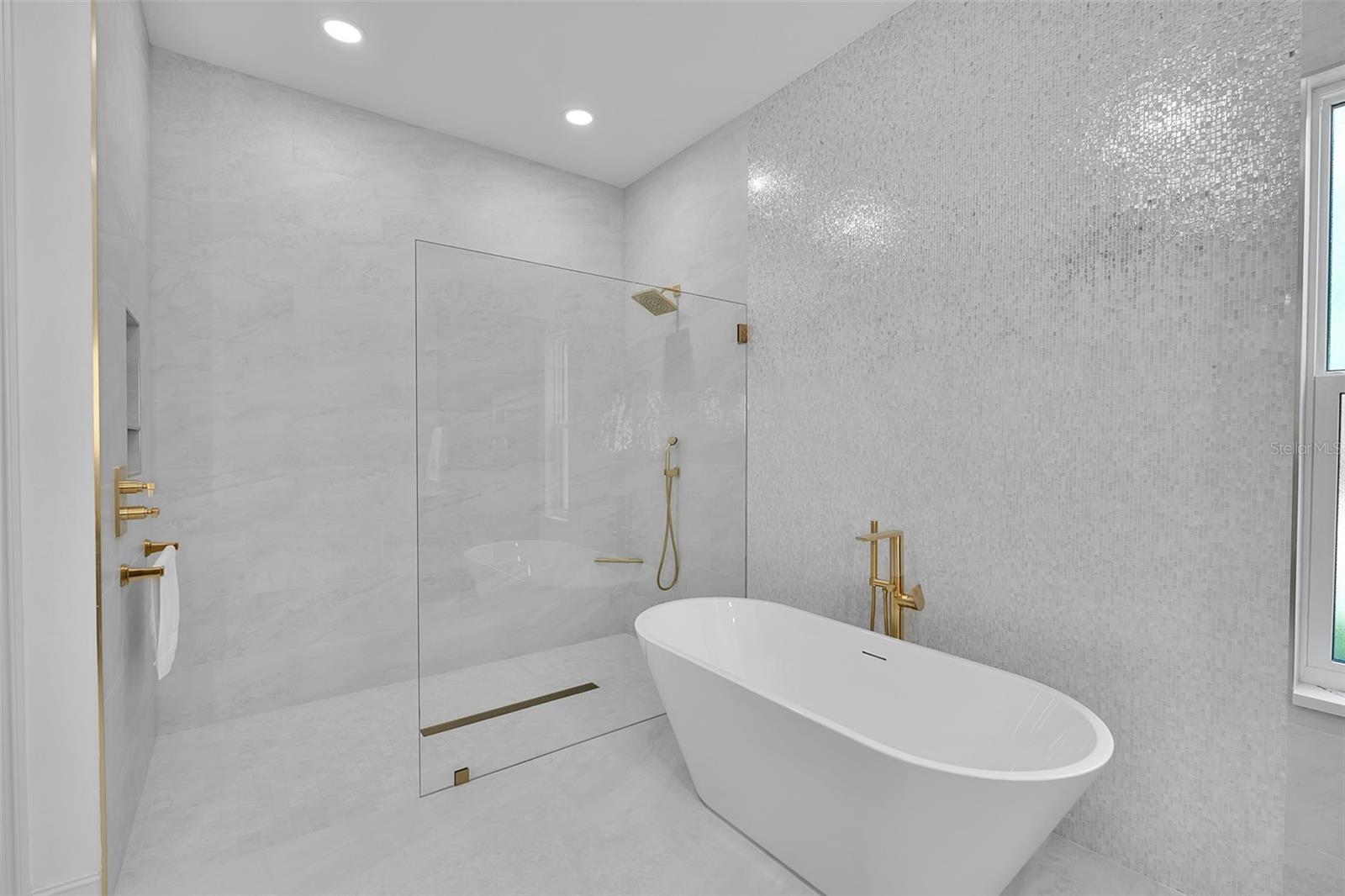8986 BLOOMFIELD BLVD — photo 28