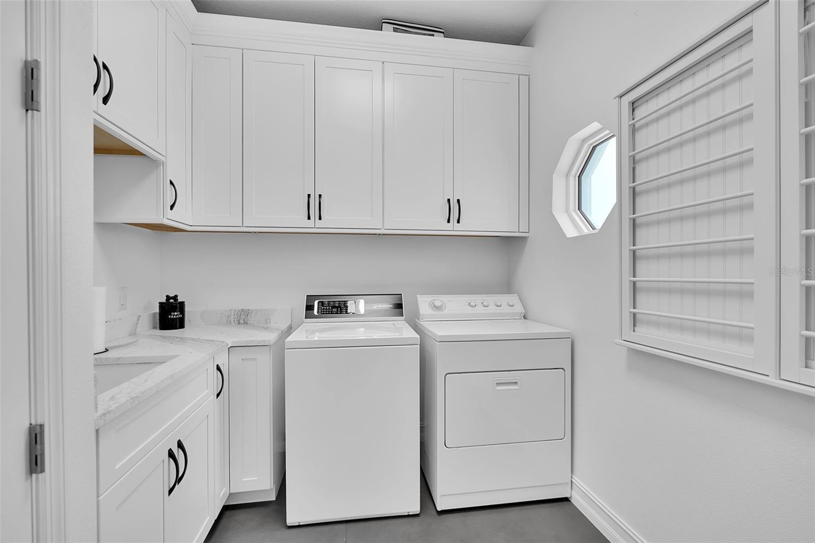 8986 BLOOMFIELD BLVD — photo 36