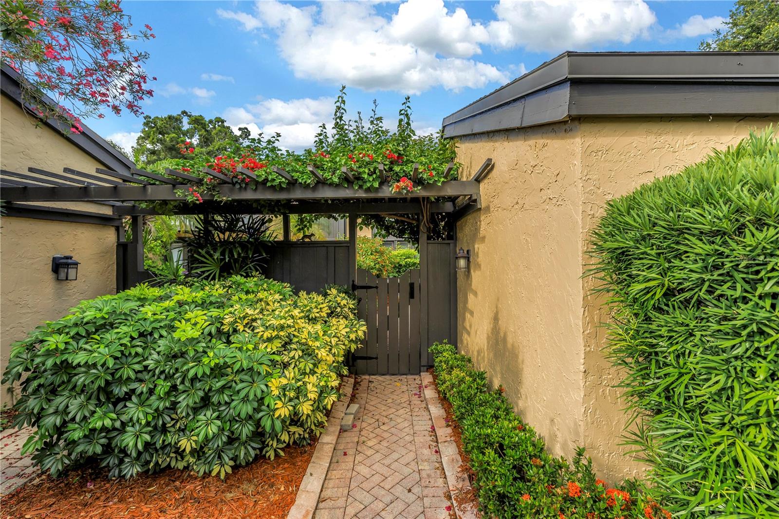 13300 INDIAN ROCKS RD #103 — photo 46