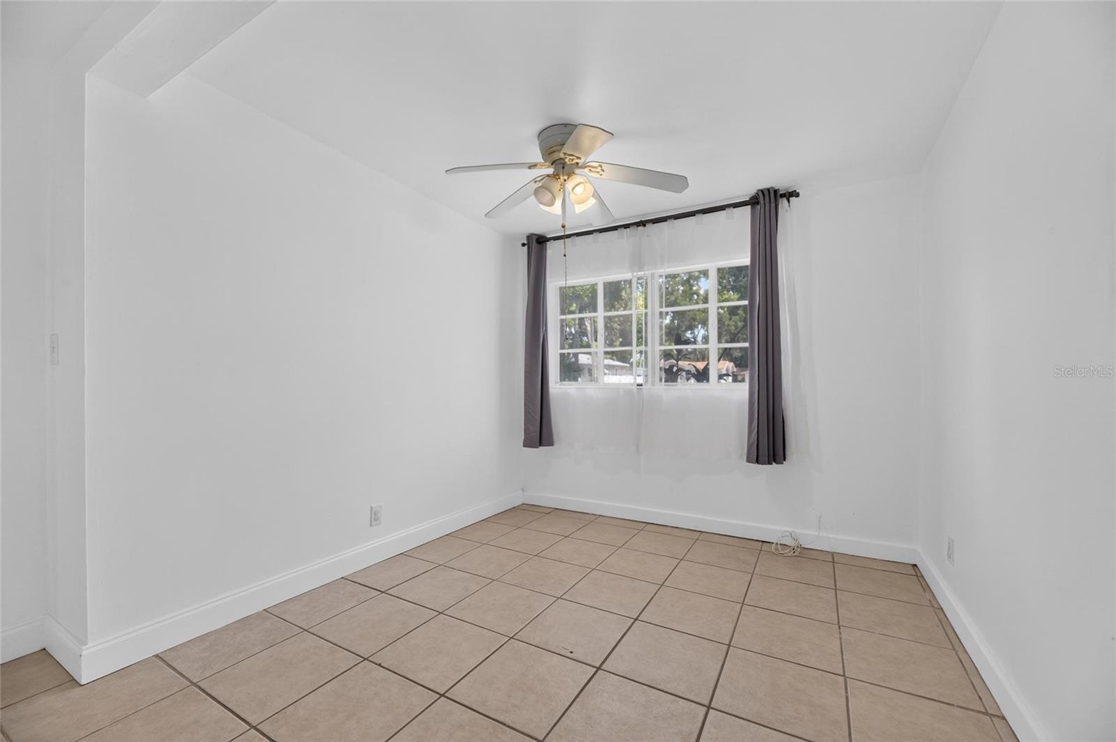 1005 E FLORA ST — photo 20