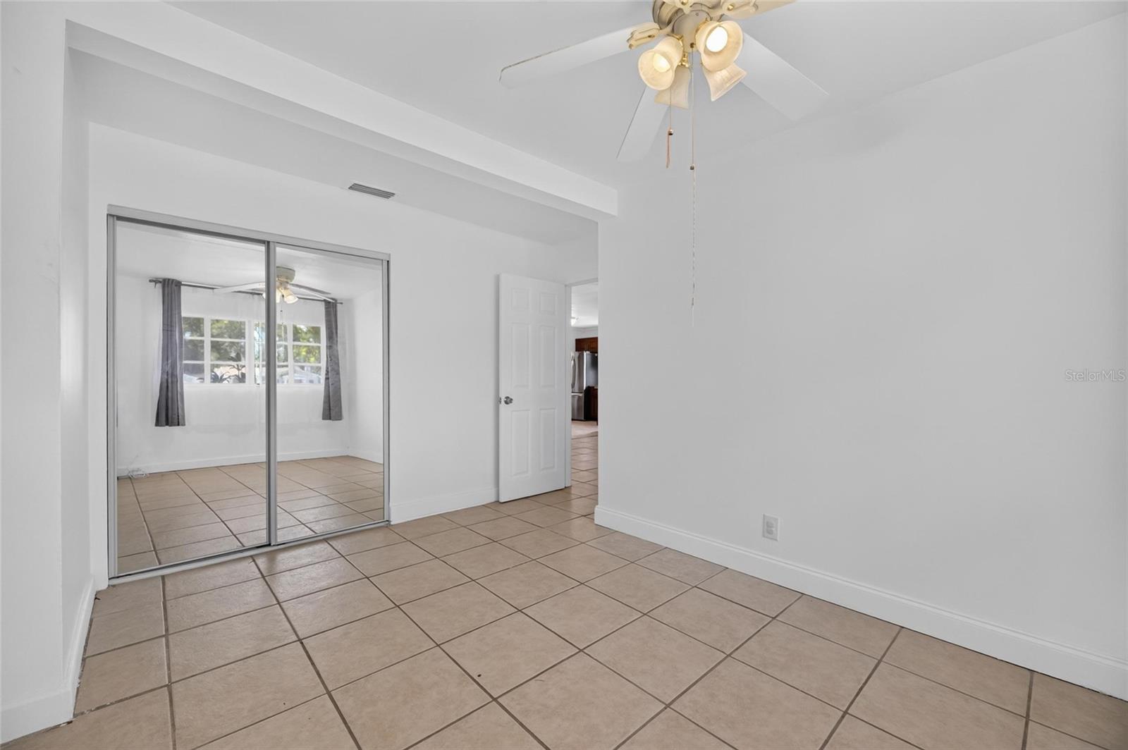1005 E FLORA ST — photo 21