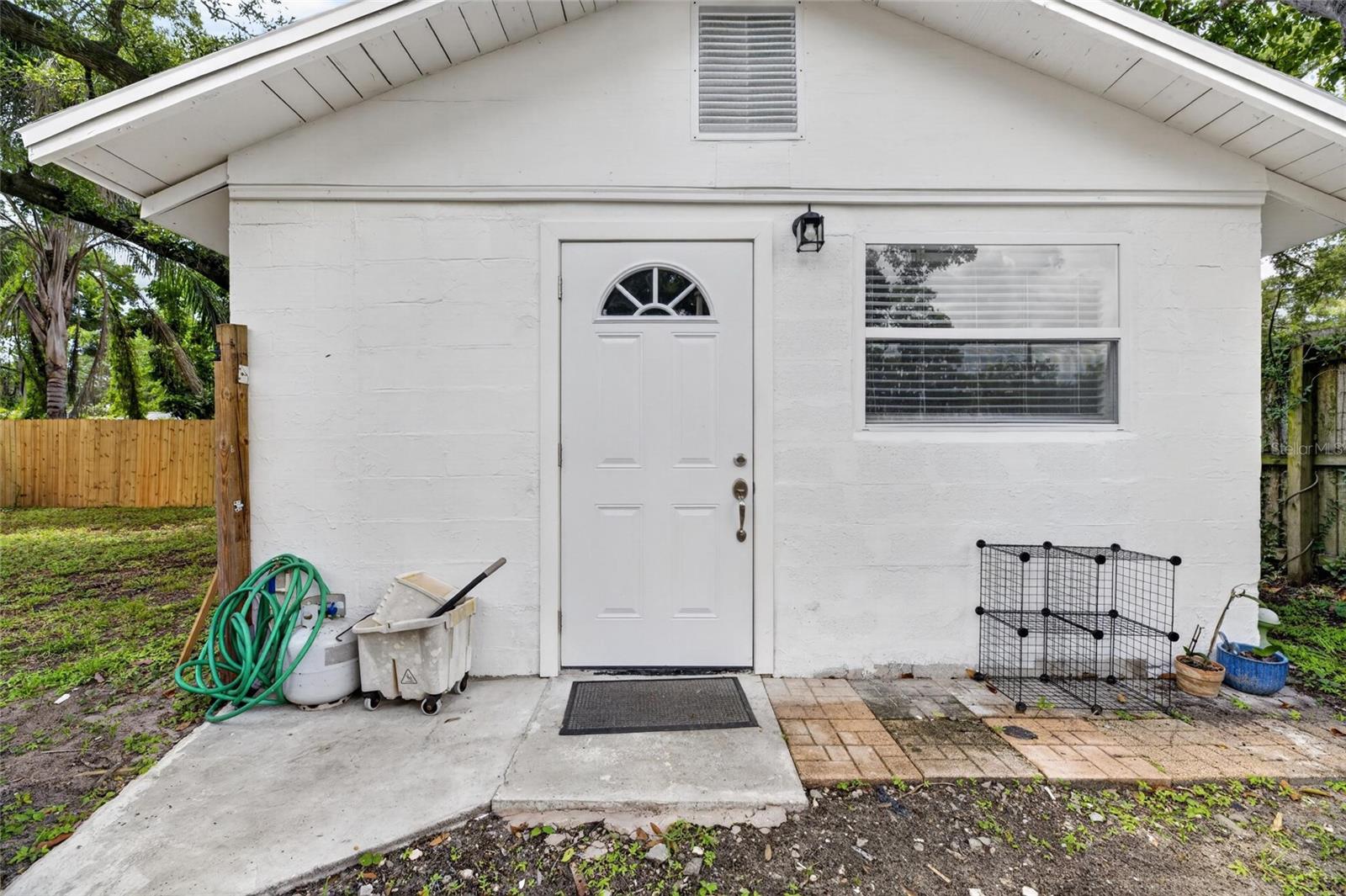 1005 E FLORA ST — photo 46