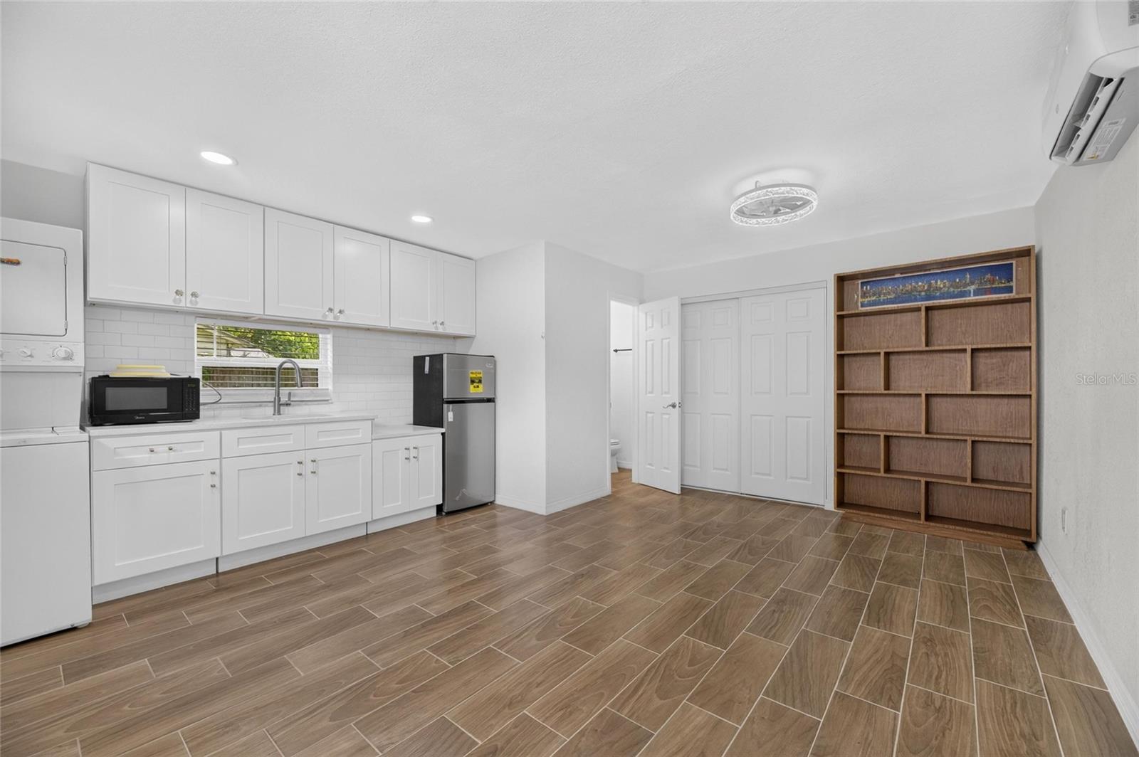 1005 E FLORA ST — photo 50