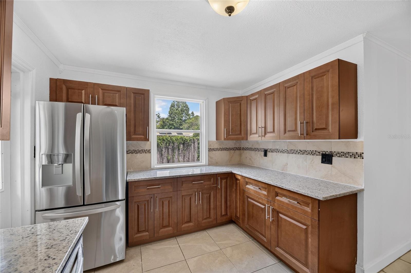 1005 E FLORA ST — photo 17